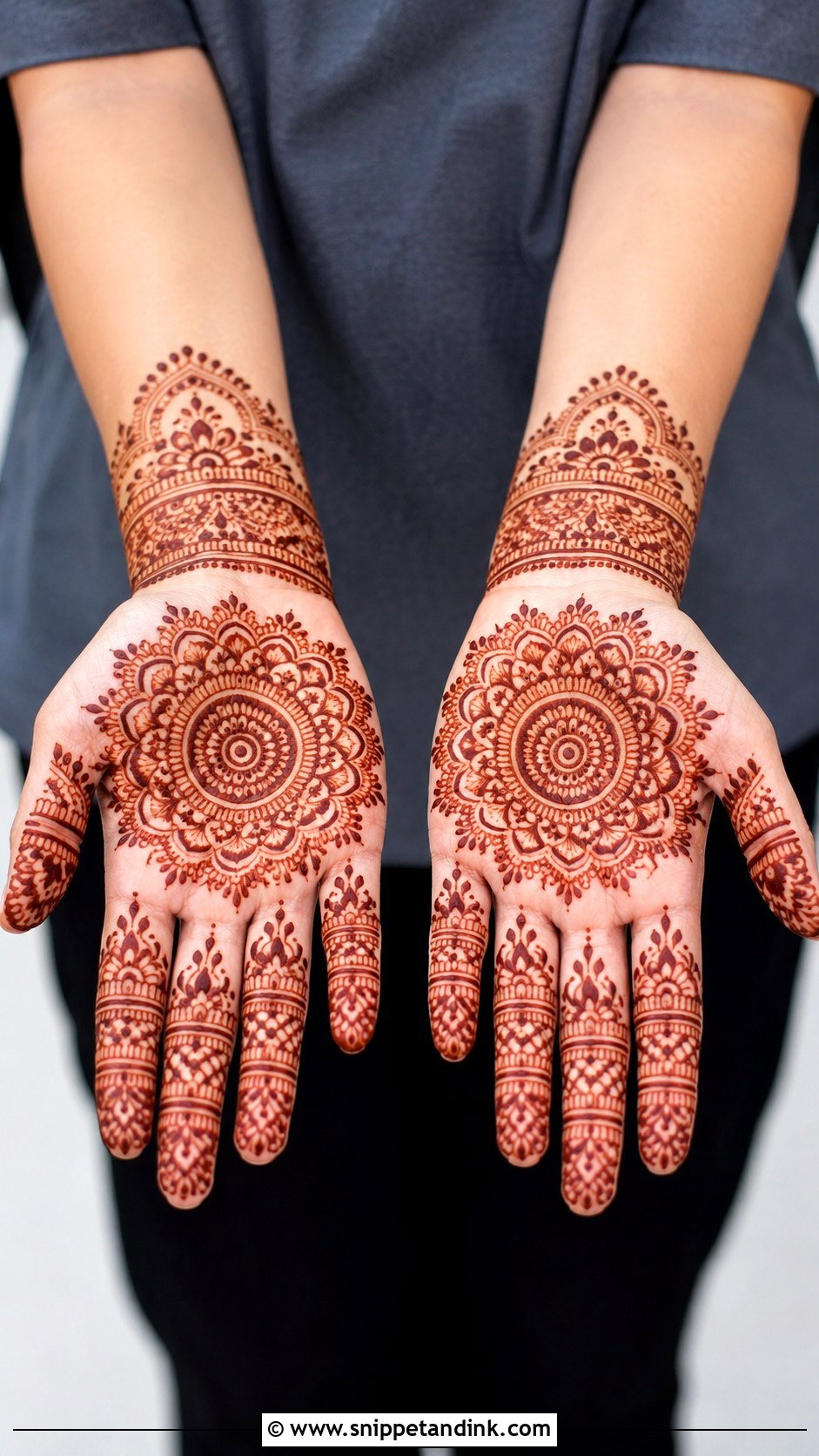 Simple Front Hand Mehndi Design - Snippet and Ink - 35 Trendy Front Hand Mehndi Designs