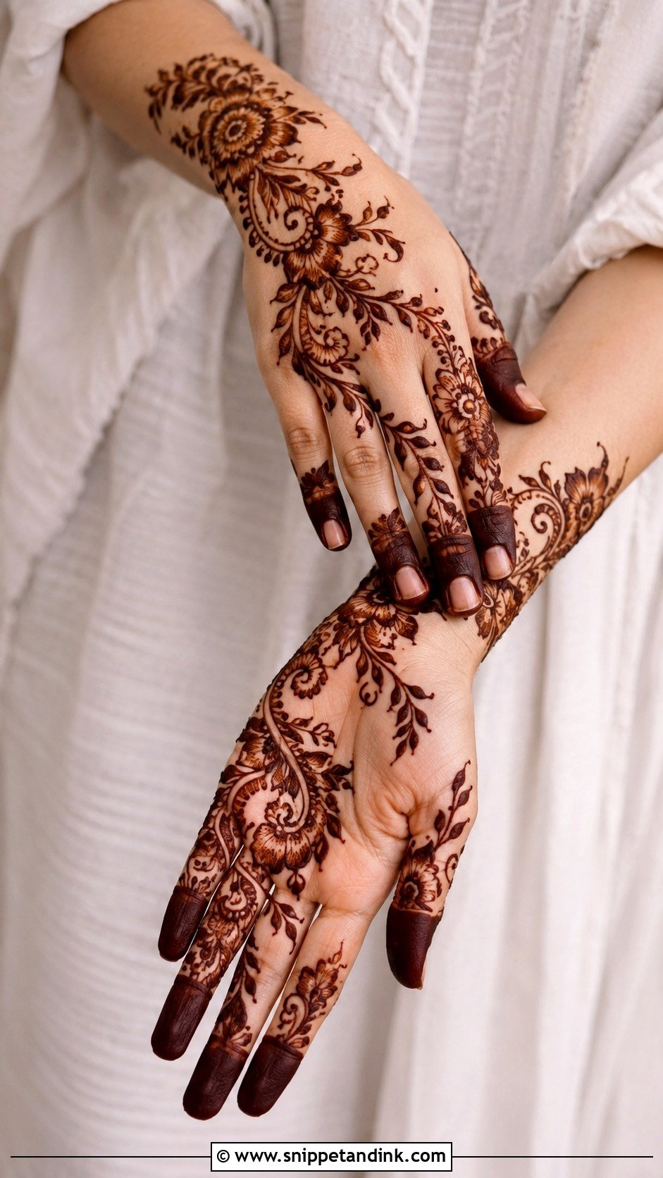 Simple Full Hand Mehndi Design With Gulf Arabic Pattern - Snippet and Ink - 35 Simple Full Hand Mehndi Designs
