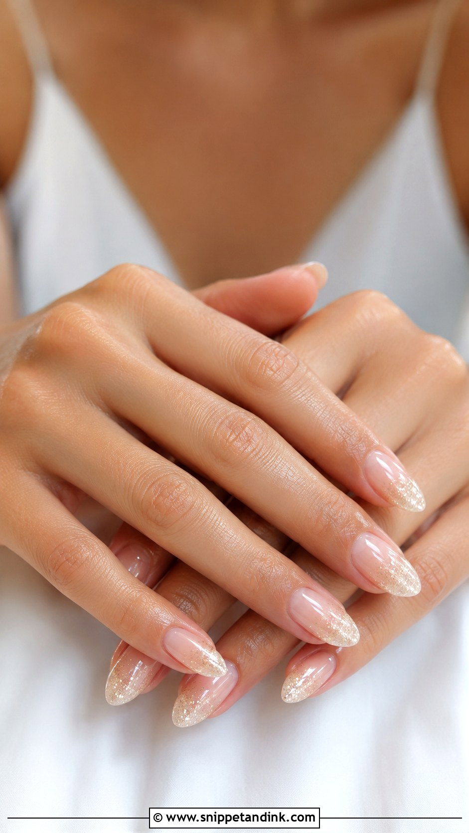 Simple Glitter Wedding Nails - Snippet and Ink - 20 Simple Nails for Wedding