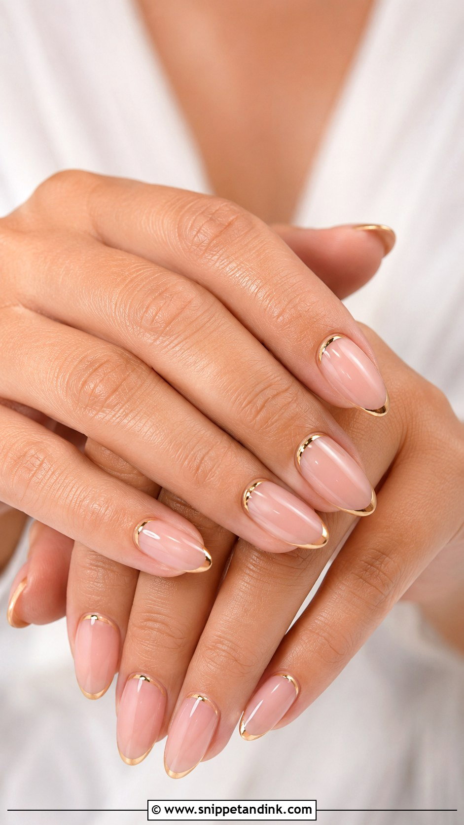 Simple Gold Wedding Nails - Snippet and Ink - 20 Minimalist Wedding Nails