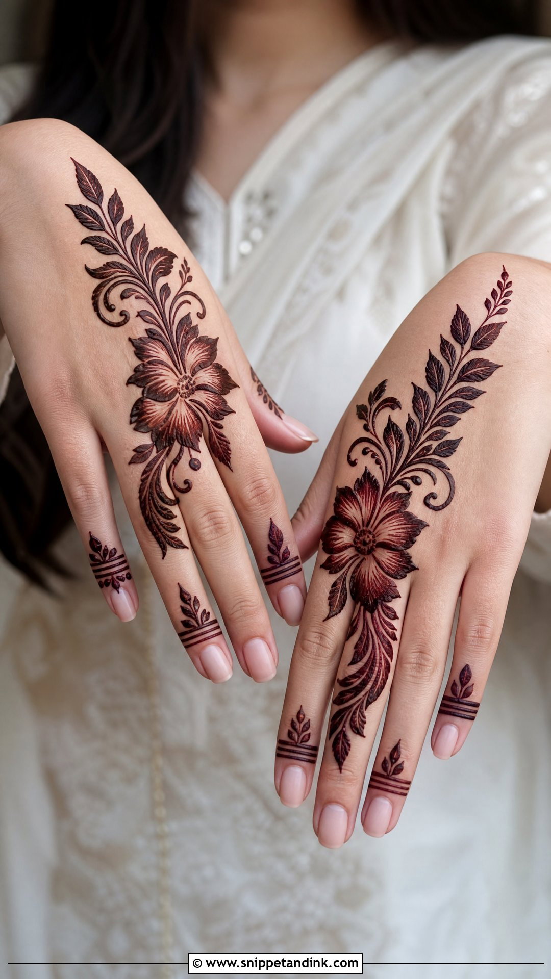 Simple Gulf Mehndi Design - Snippet and Ink - 30 Simple and Stylish Mehndi Designs