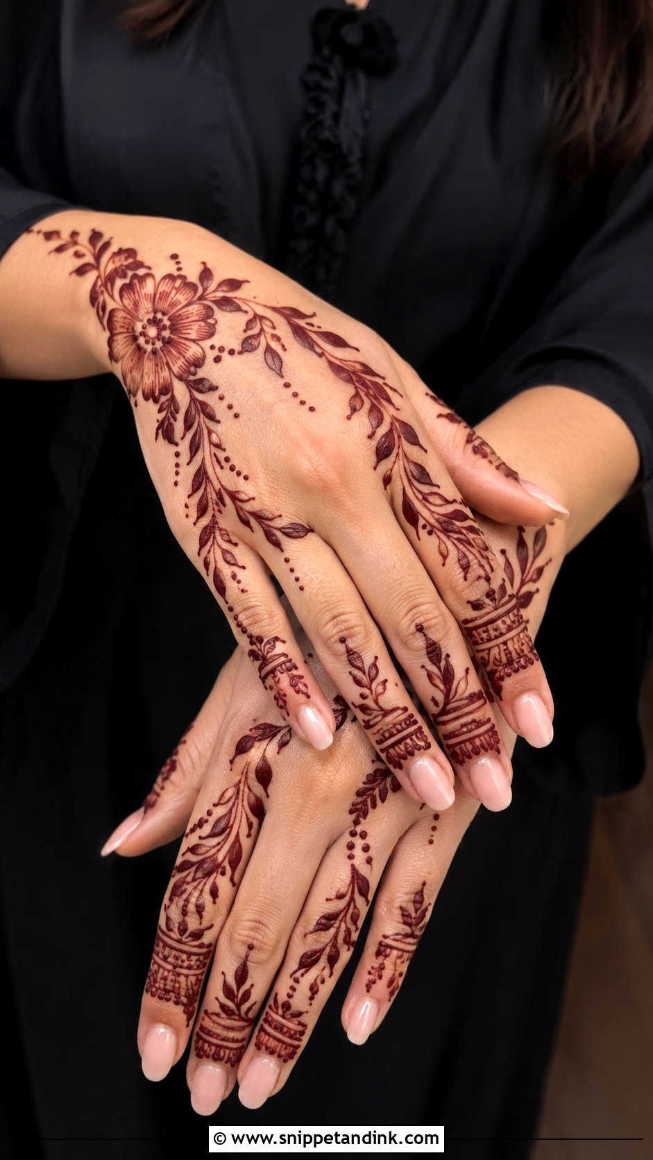 Simple Gulf Mehndi Design - Snippet and Ink - 35 New Simple Mehndi Designs