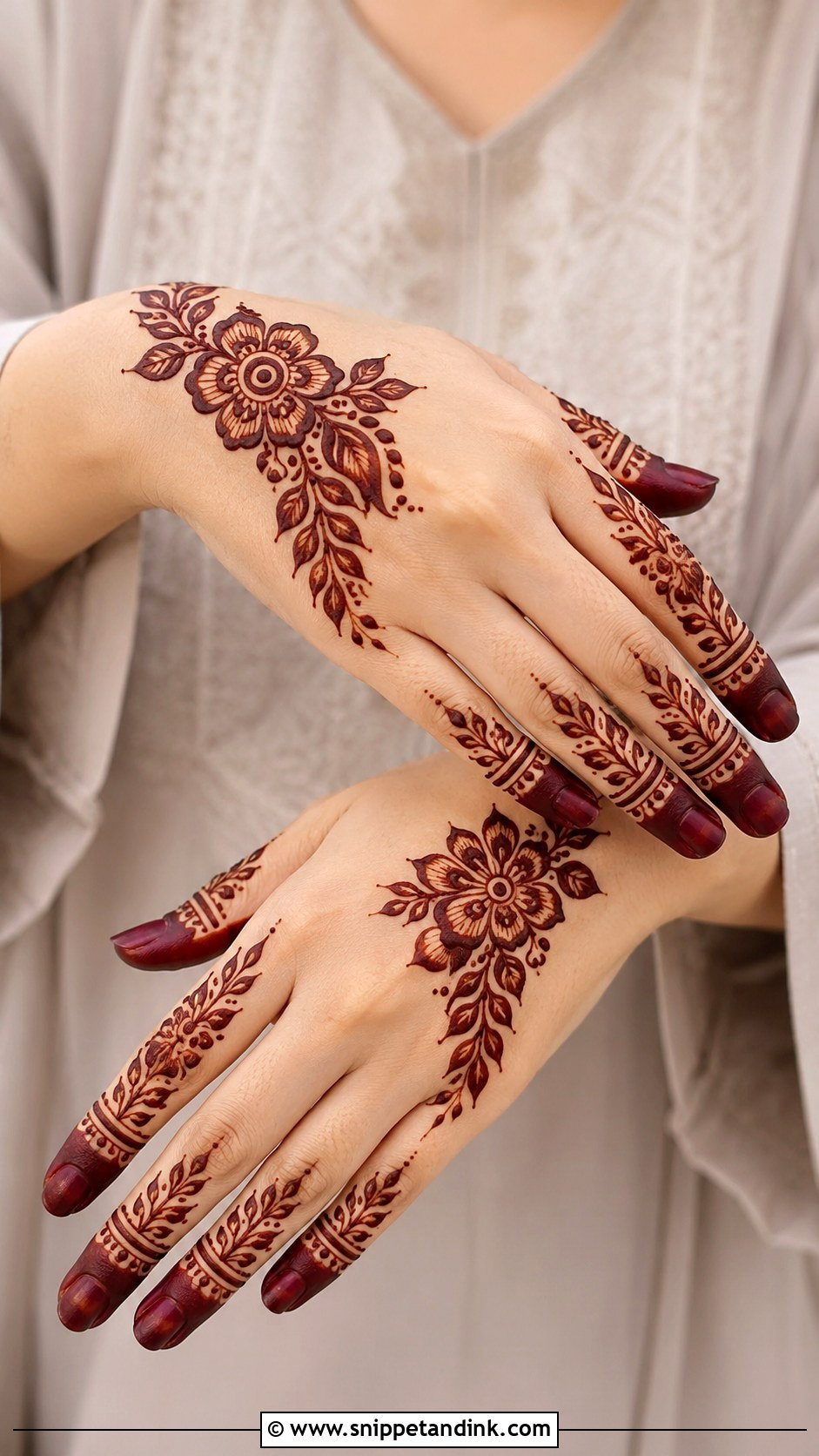 Simple Gulf Mehndi Design - Snippet and Ink - 35 Simple Easy Mehndi Designs