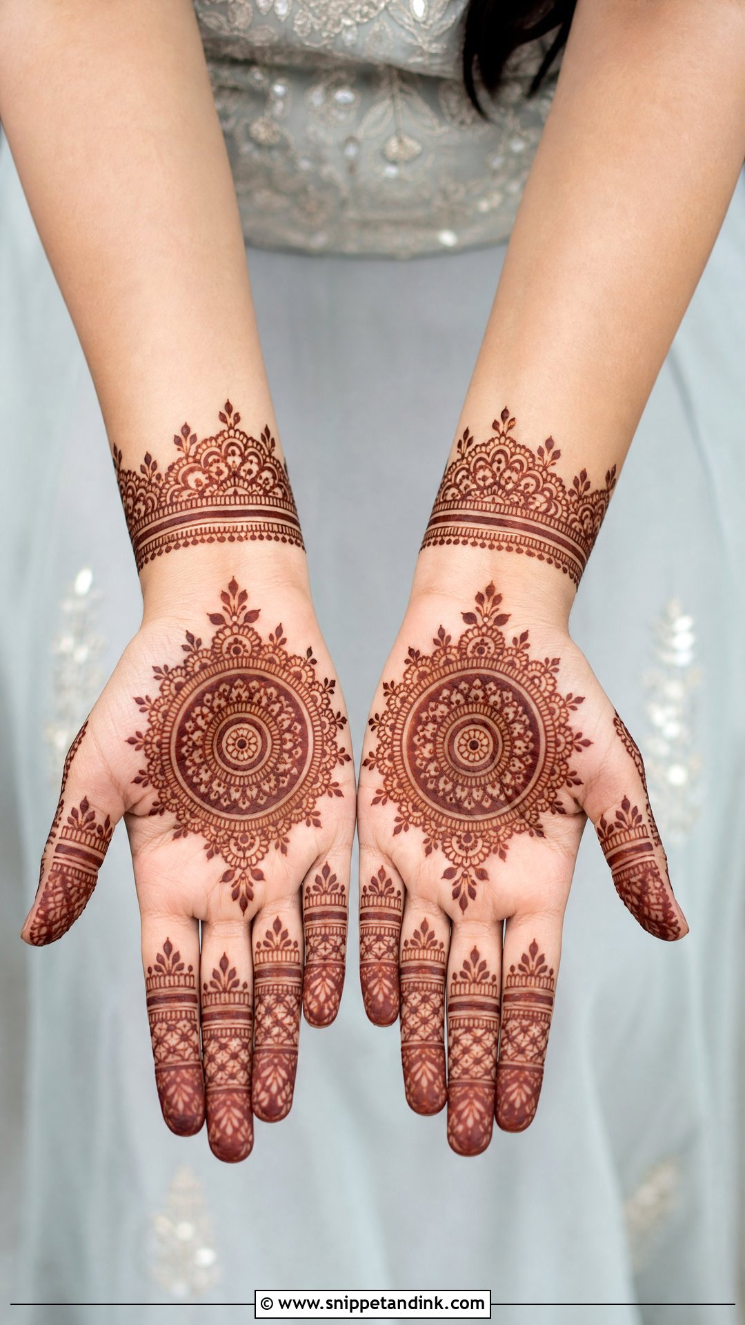 Simple Half Hand Bridal Mehndi Design - Snippet and Ink - 20 Simple Easy Bridal Mehndi Designs