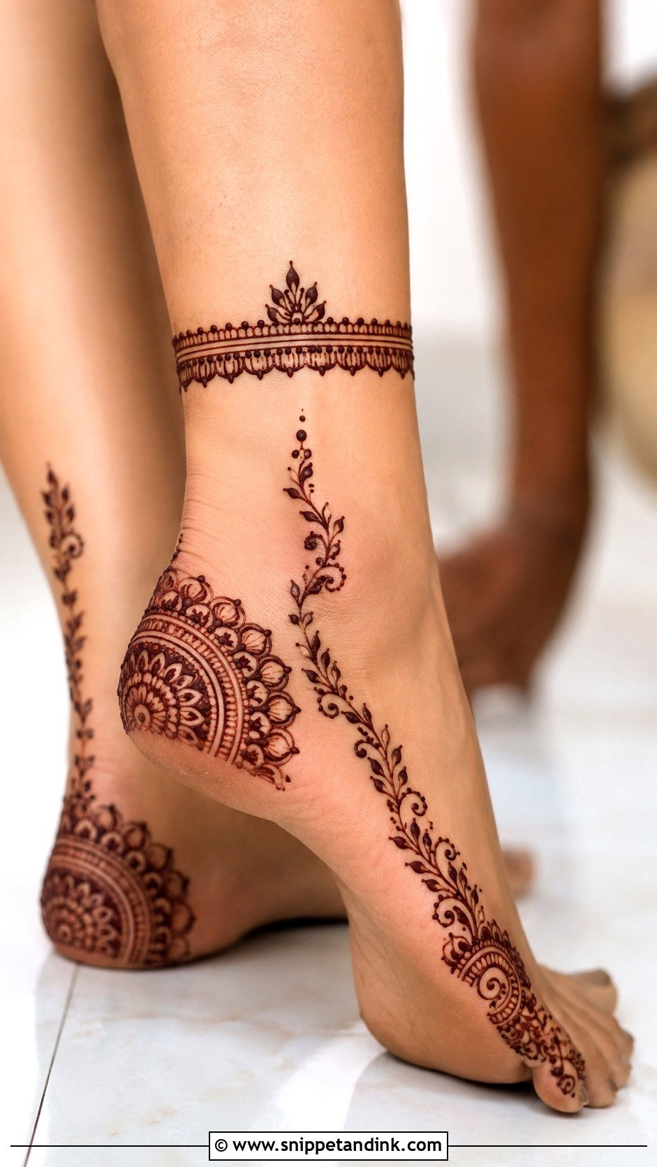 Simple Heel Mehndi Design - Snippet and Ink - 35 Simple Easy Leg Mehndi Designs
