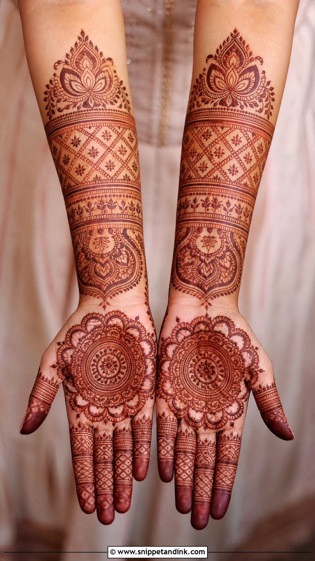 Simple Indian Bridal Mehndi Design - Snippet and Ink - 20 New Simple Bridal Mehndi Designs