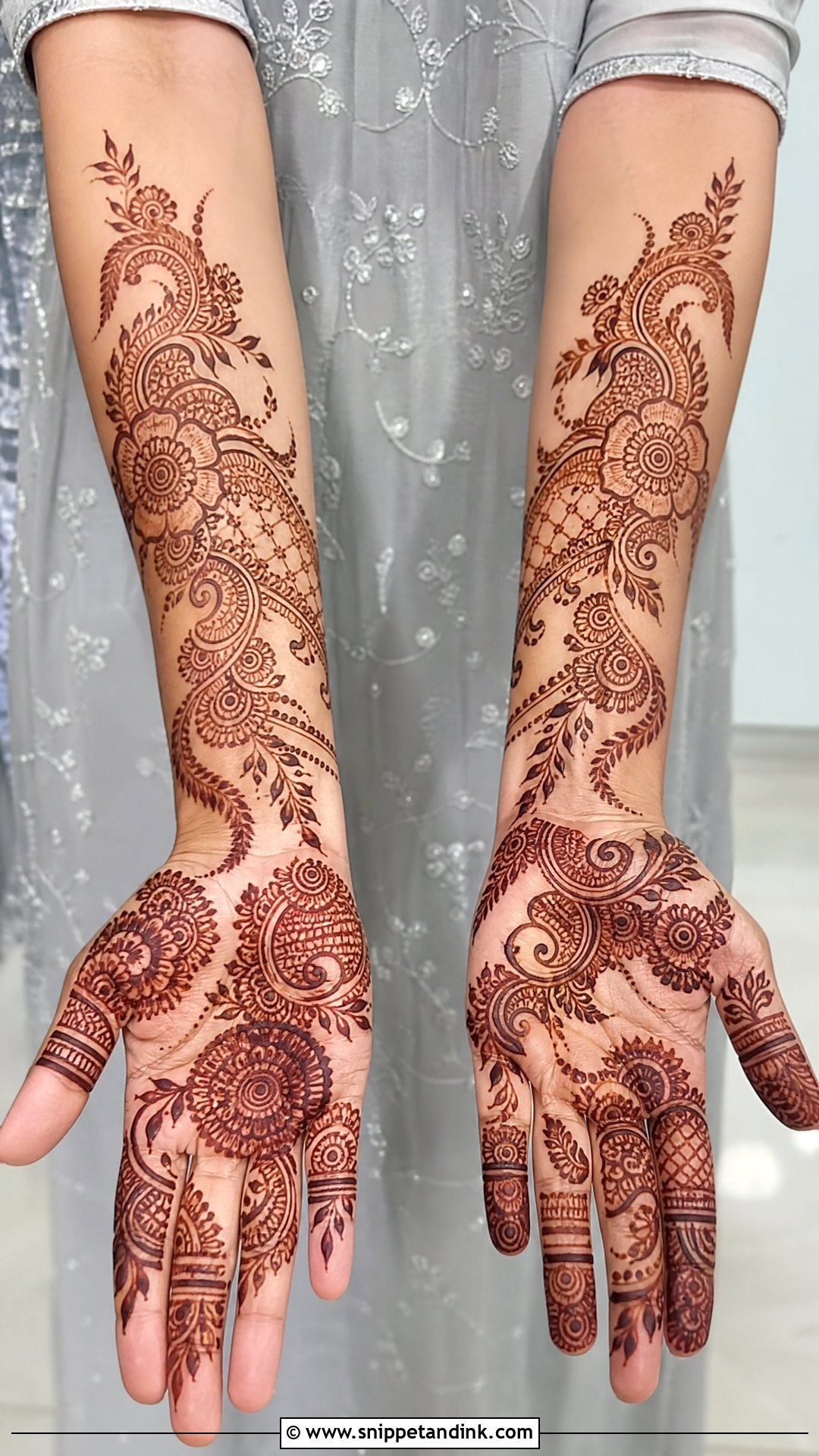 Simple Indo Arabic Bridal Mehndi Design - Snippet and Ink - 30 Simple Bridal Mehndi Designs