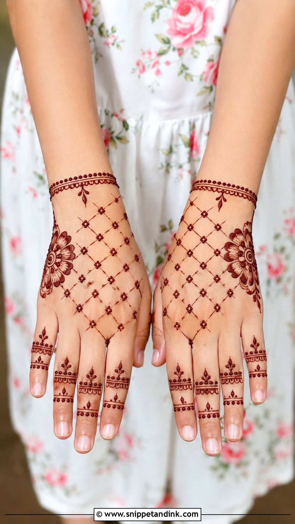 Simple Jaali Mehndi Design For Kids - Snippet and Ink - 30 Very Simple Mehndi Designs for Kids