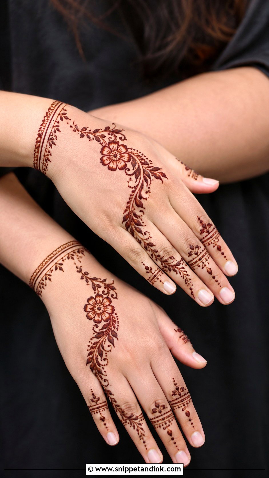 Simple Khafif Mehndi Design - Snippet and Ink - 35 Khafif Mehndi Design Ideas