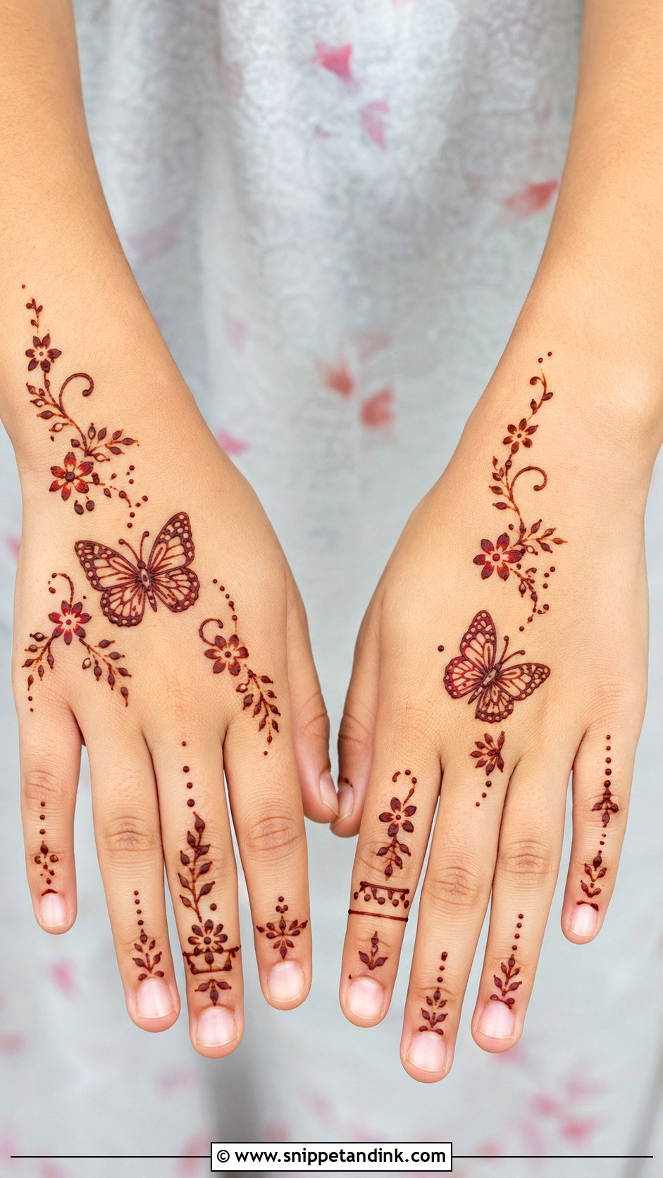Simple Kids Mehndi Design - Snippet and Ink - 35 Mehndi Designs for Beginners