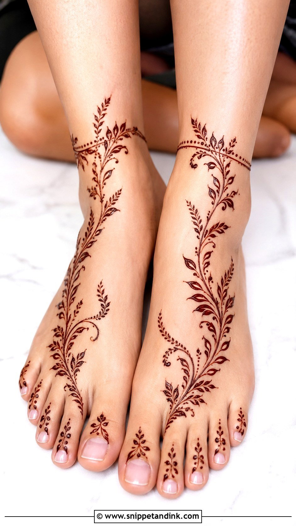 Simple Leaf Leg Mehndi Design - Snippet and Ink - 35 Simple Easy Leg Mehndi Designs