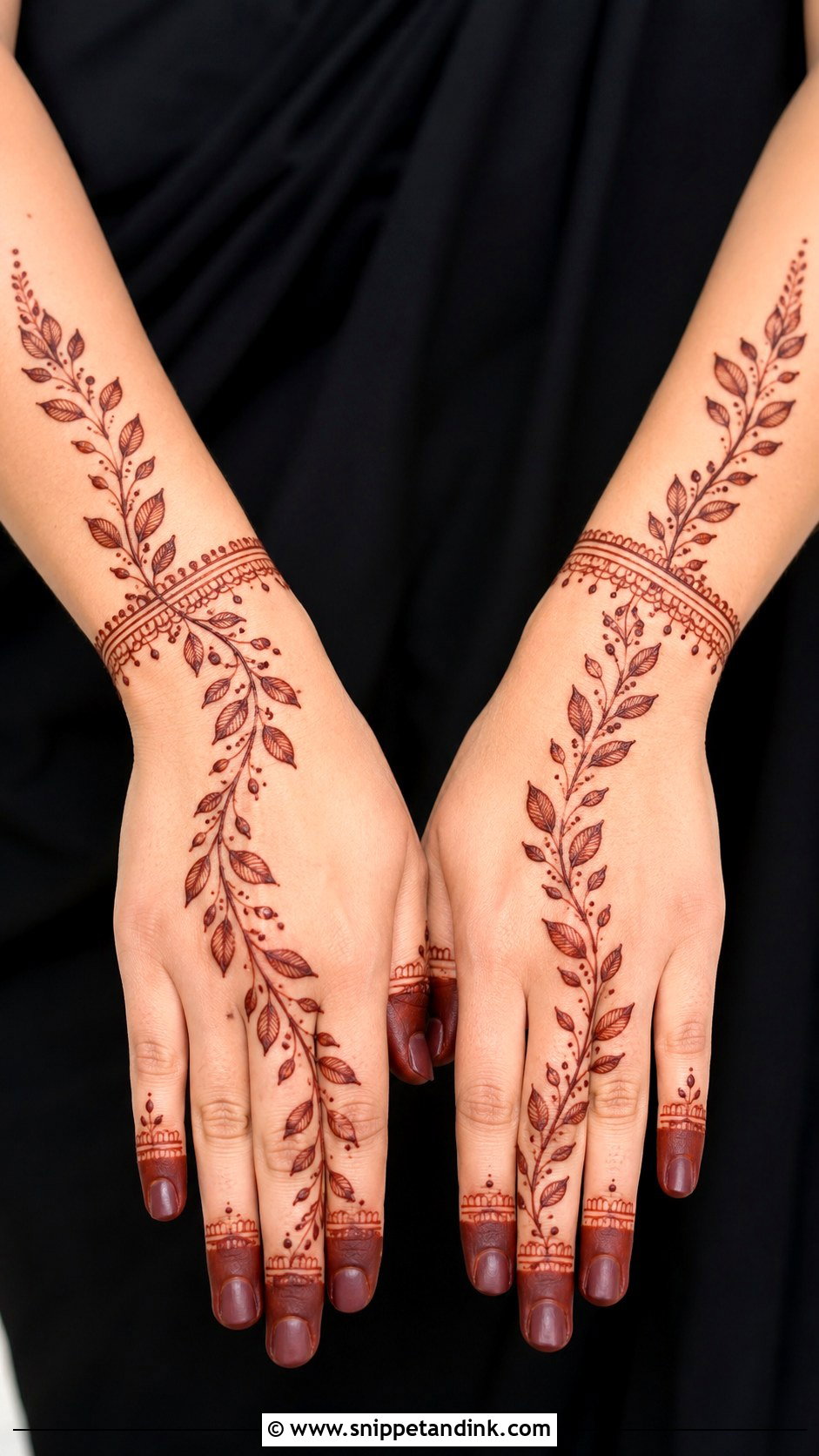 Simple Leaf Mehndi Design - Snippet and Ink - 35 New Simple Mehndi Designs