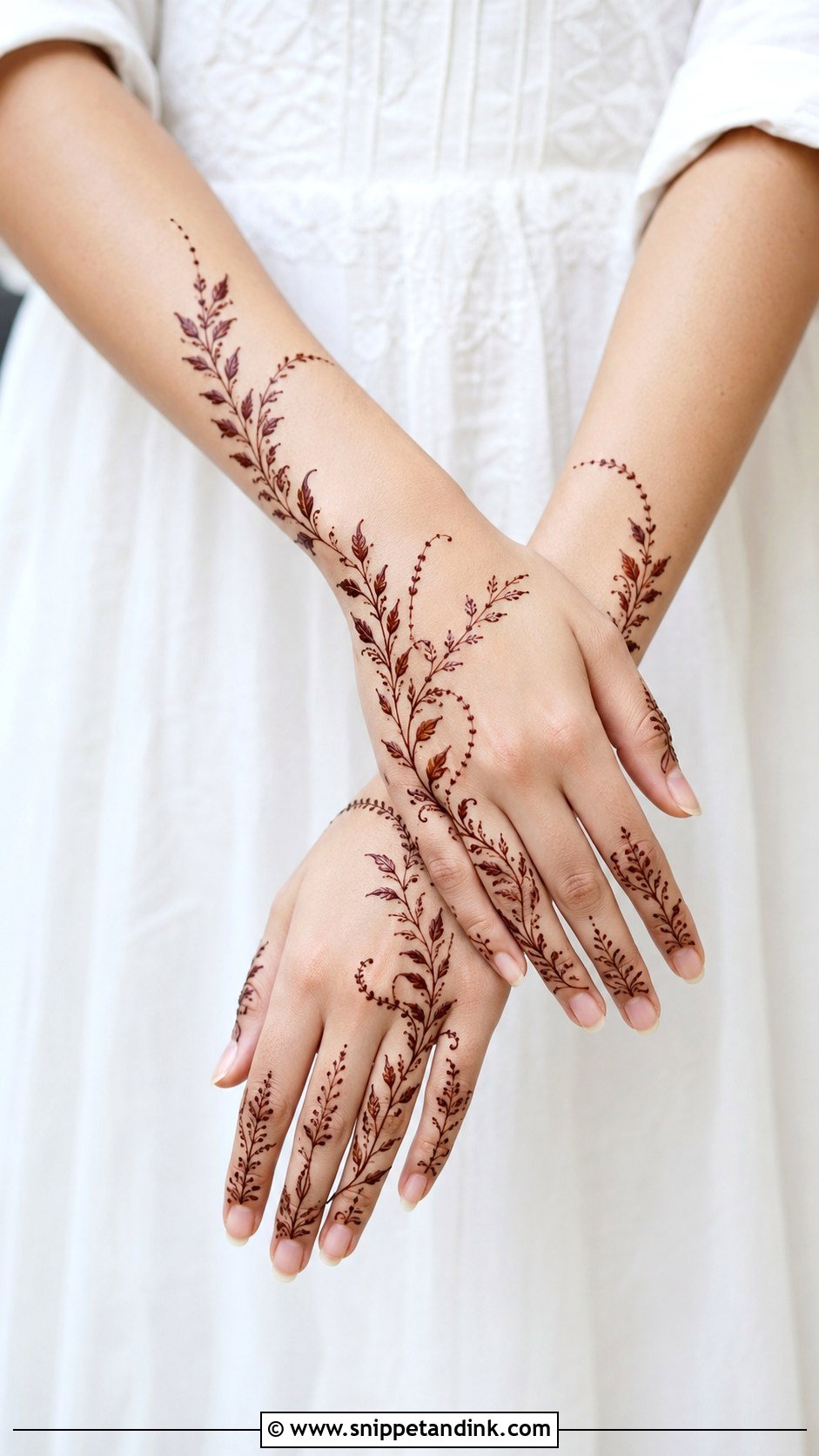 Simple Leaf Mehndi Design - Snippet and Ink - 35 Simple Aesthetic Mehndi Designs