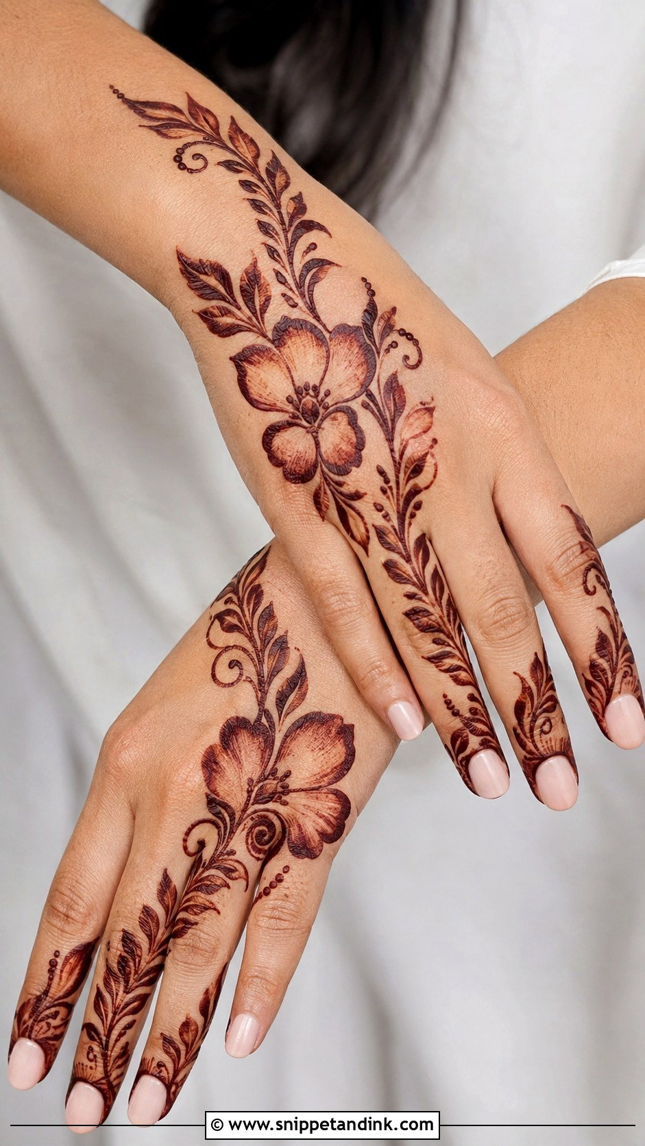 Simple Leaf Mehndi Design - Snippet and Ink - 35 Simplest Mehndi Designs