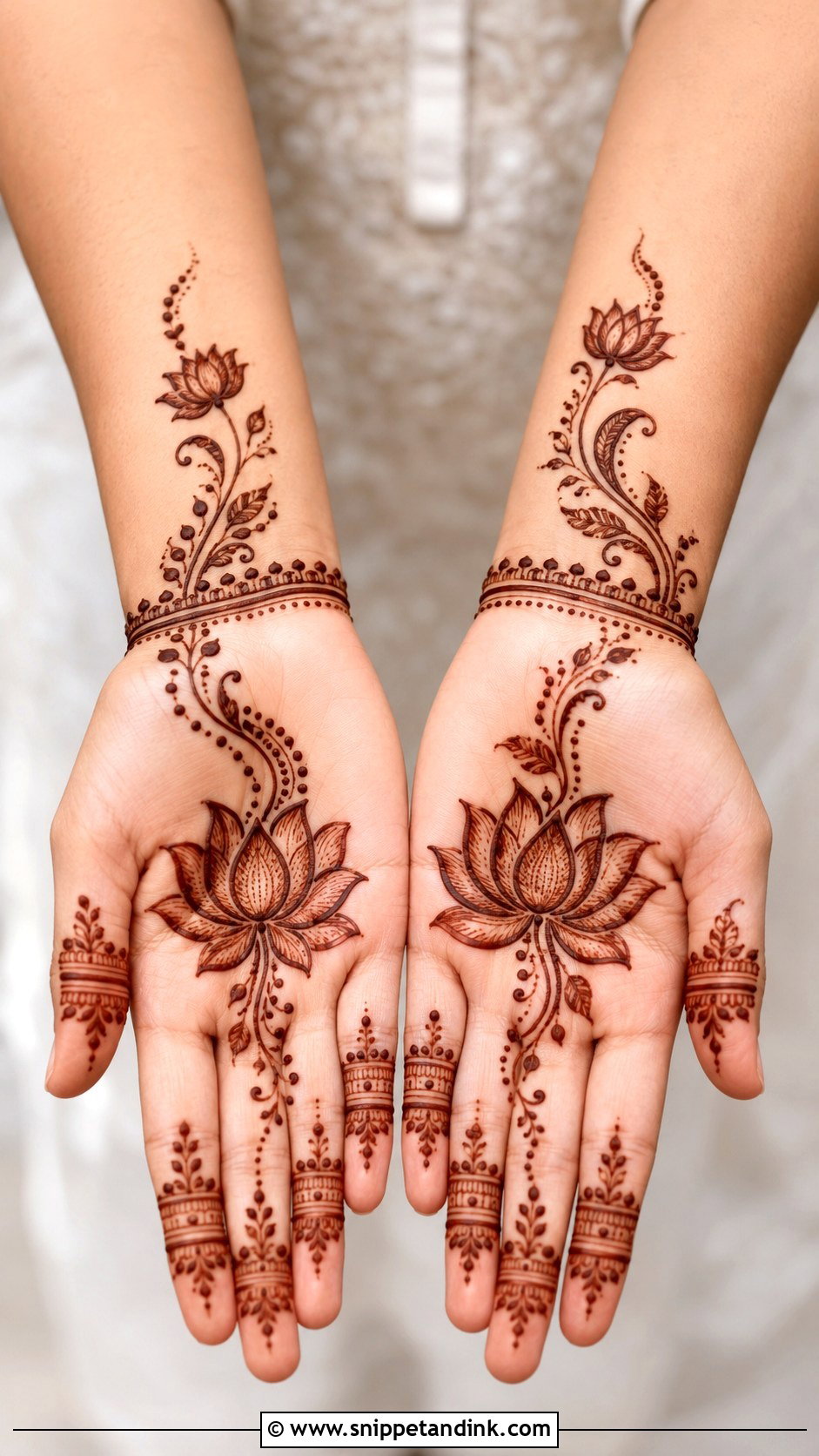 Simple Lotus Mehndi Design - Snippet and Ink - 35 Simple Mehndi Design Ideas