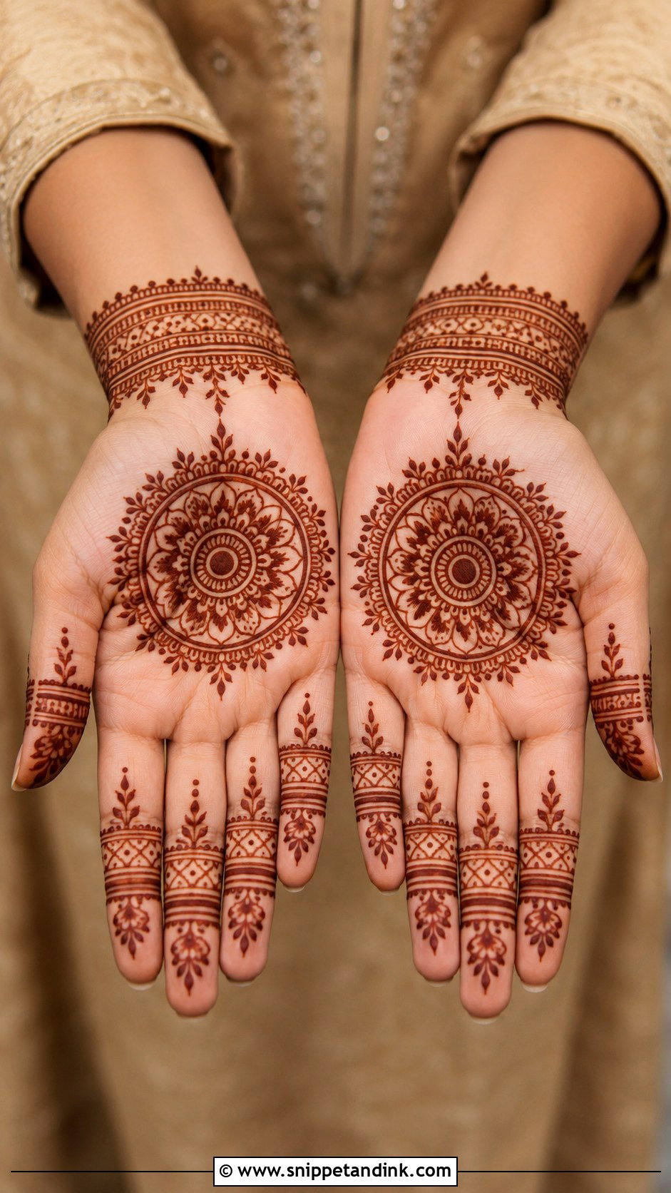Simple Mandala Front Hand Mehndi Design - Snippet and Ink - 35 Simple Front Hand Mehndi Designs