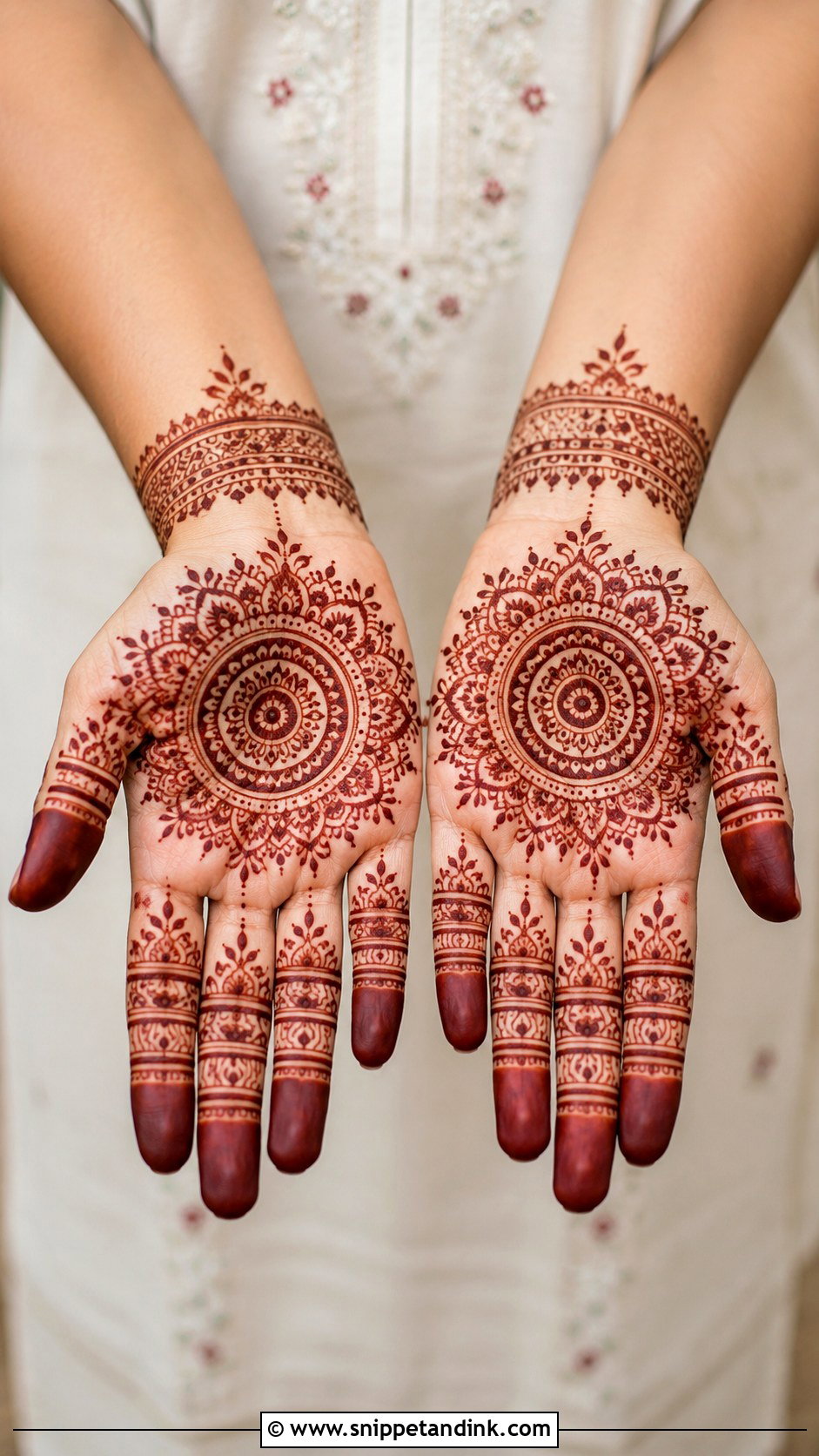Simple Mandala Mehndi Design - Snippet and Ink - 35 Simplest Mehndi Designs