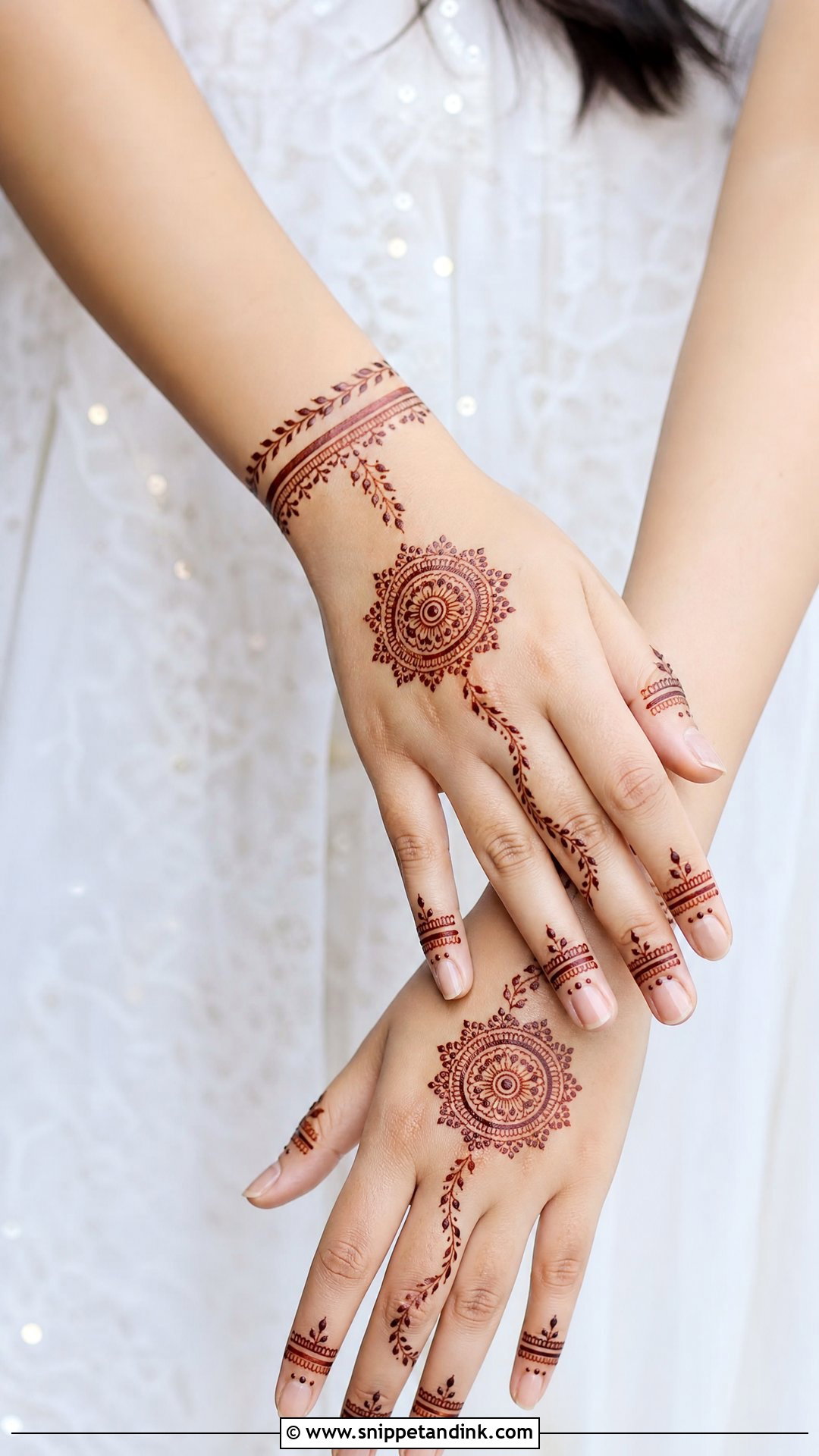 Simple Mehndi Dress Design - Snippet and Ink - 20 Mehndi Dresses Designs