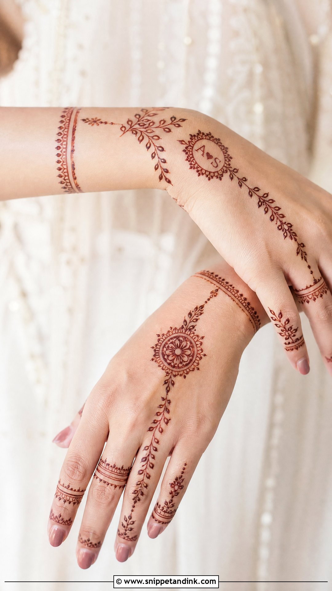Simple Minimal Bridal Mehndi - Snippet and Ink - 20 Simple Bride Mehndi Designs