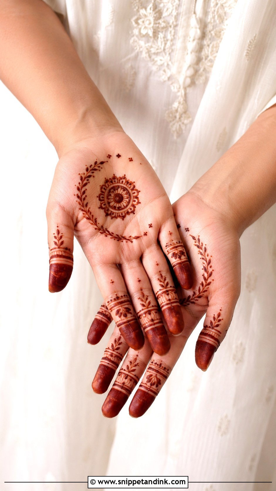 Simple Minimal Mehndi Design - Snippet and Ink - 35 Simple Mehndi Design Ideas