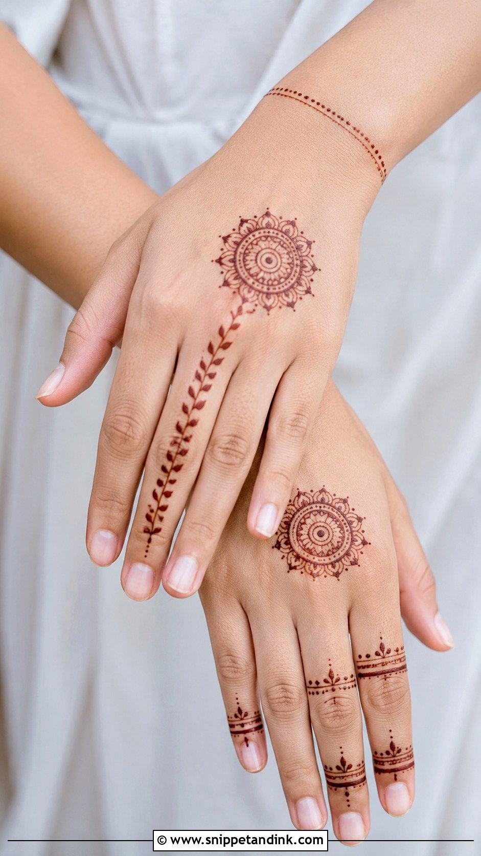 Simple Minimal Mehndi Design - Snippet and Ink - 35 Simple Easy Mehndi Designs