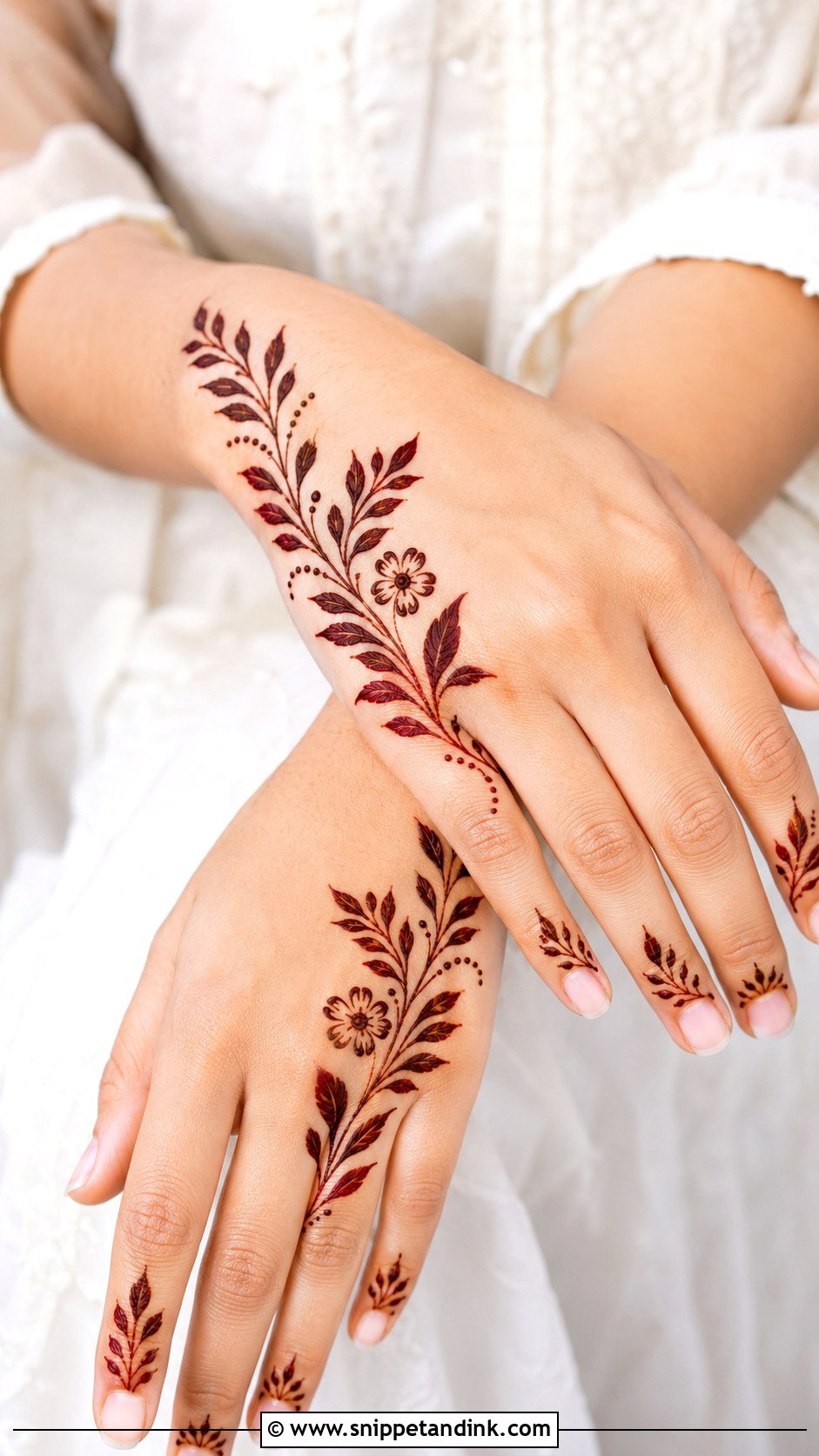 Simple Modern Leaf Mehndi Design - Snippet and Ink - 35 Simple Modern Mehndi Designs