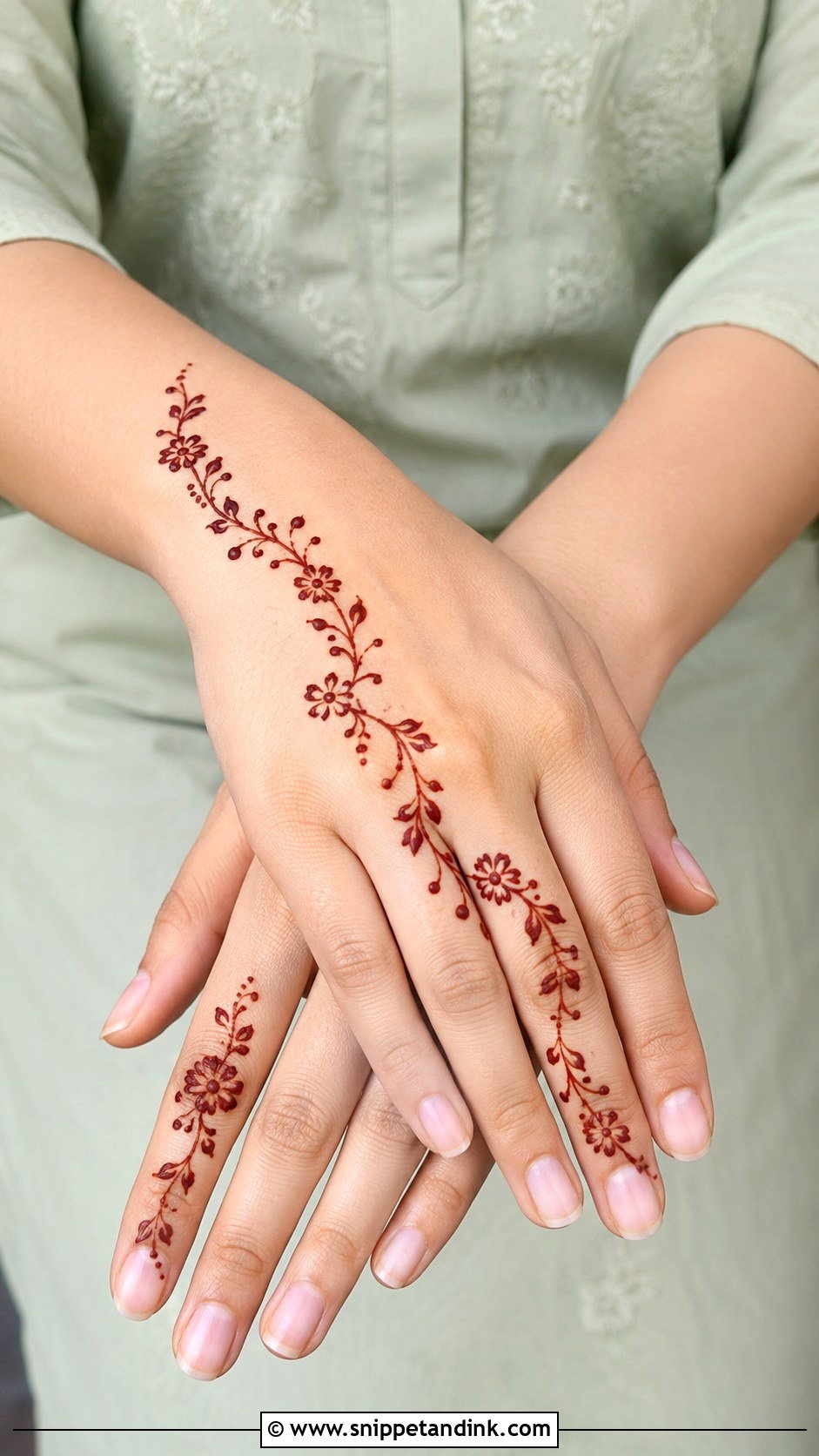 Simple Modern Vine Mehndi Design - Snippet and Ink - 35 Simple Modern Mehndi Designs