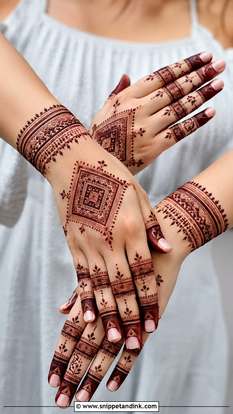 Simple Moroccan Mehndi Design - Snippet and Ink - 35 Simplest Mehndi Designs