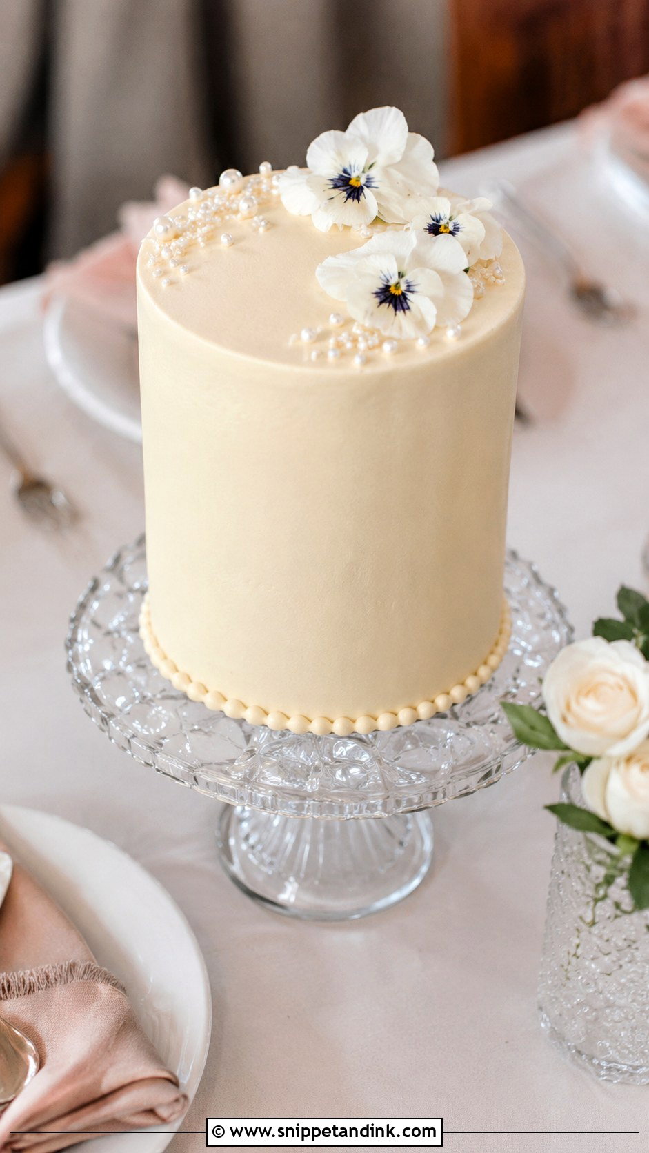 Simple One Tier Wedding Cake - Snippet and Ink - 20 Unique Simple Cake Designs for Wedding
