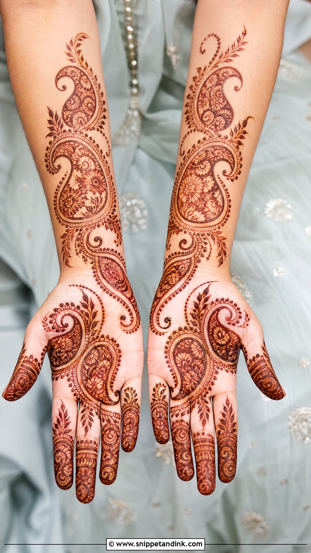 Simple Paisley Bridal Mehndi - Snippet and Ink - 25 Simple Mehndi Designs for Bride