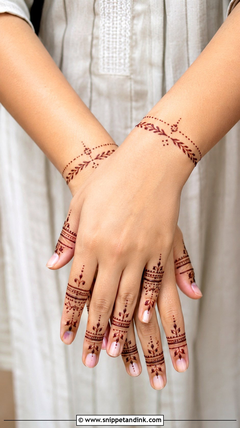 Simple Stylish Finger Mehndi Design - Snippet and Ink - 35 Simple Stylish Mehndi Designs