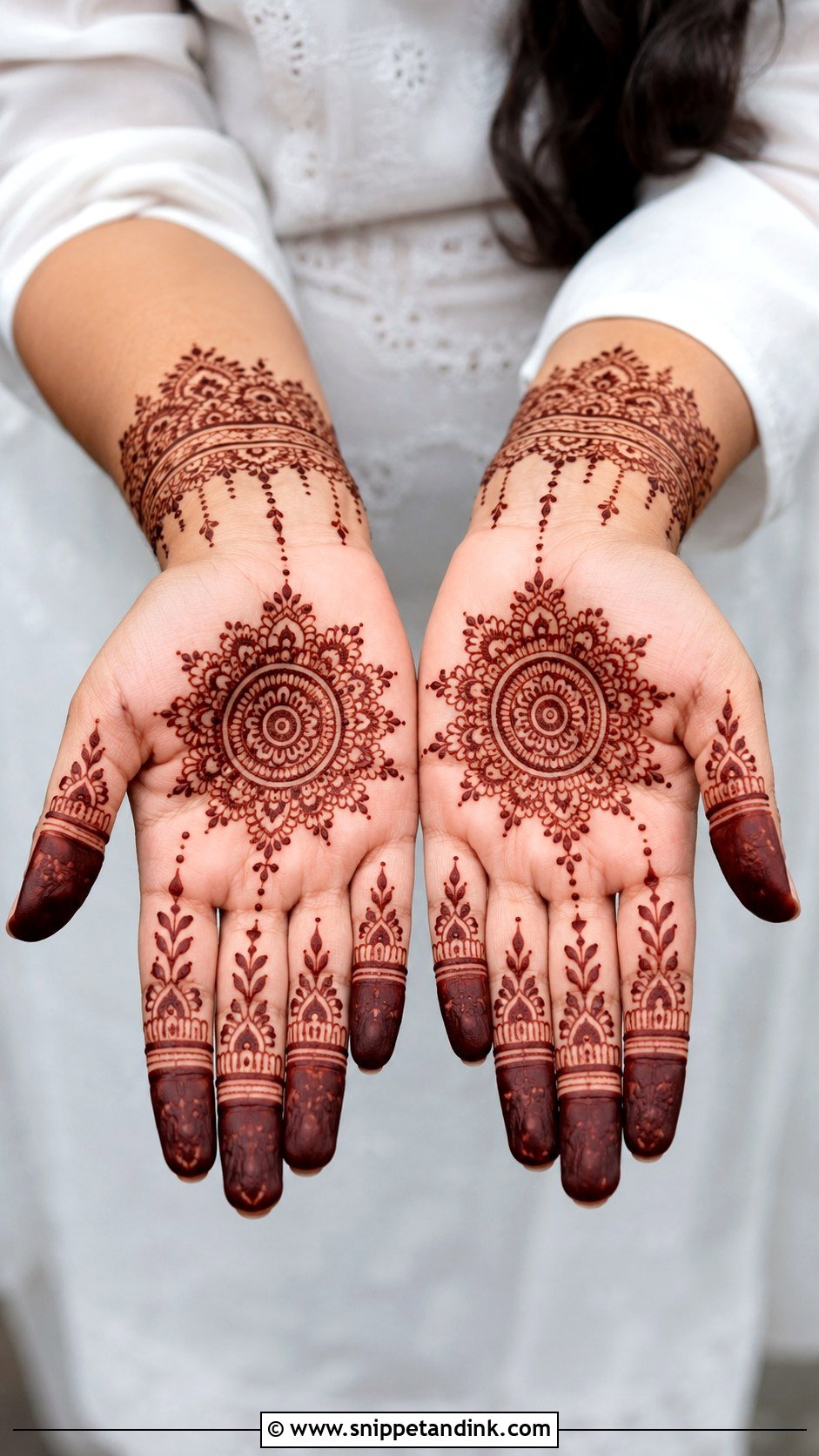 Simple Stylish Front Hand Mehndi Design - Snippet and Ink - 35 Simple Stylish Mehndi Designs