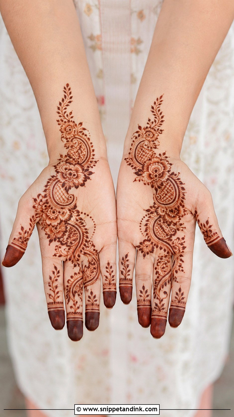 Simple Stylish Indo Arabic Mehndi Design - Snippet and Ink - 35 Simple Stylish Mehndi Designs
