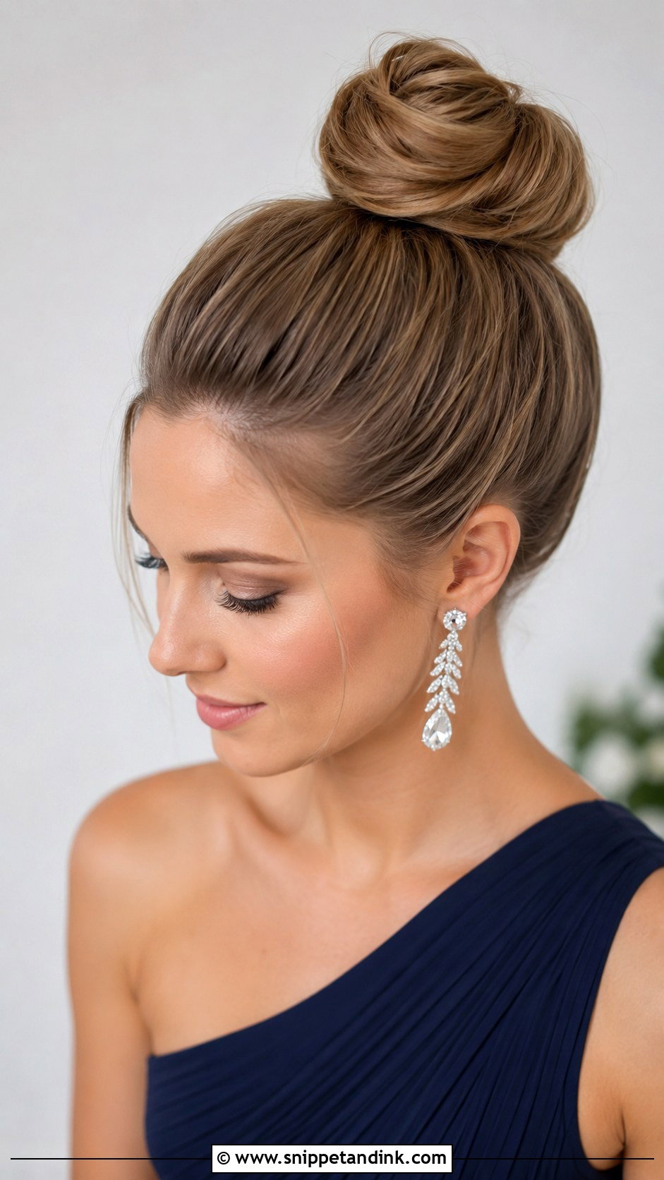 Simple Top Knot Bridesmaid Updo - Snippet and Ink - 20 Simple Bridesmaid Hairstyles Updo