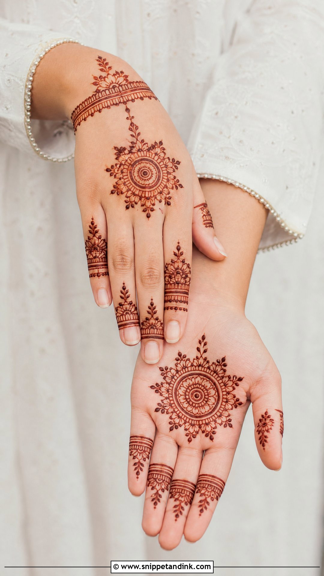 Simple Wedding Mehndi Design - Snippet and Ink - 20 Wedding Mehndi Design Ideas
