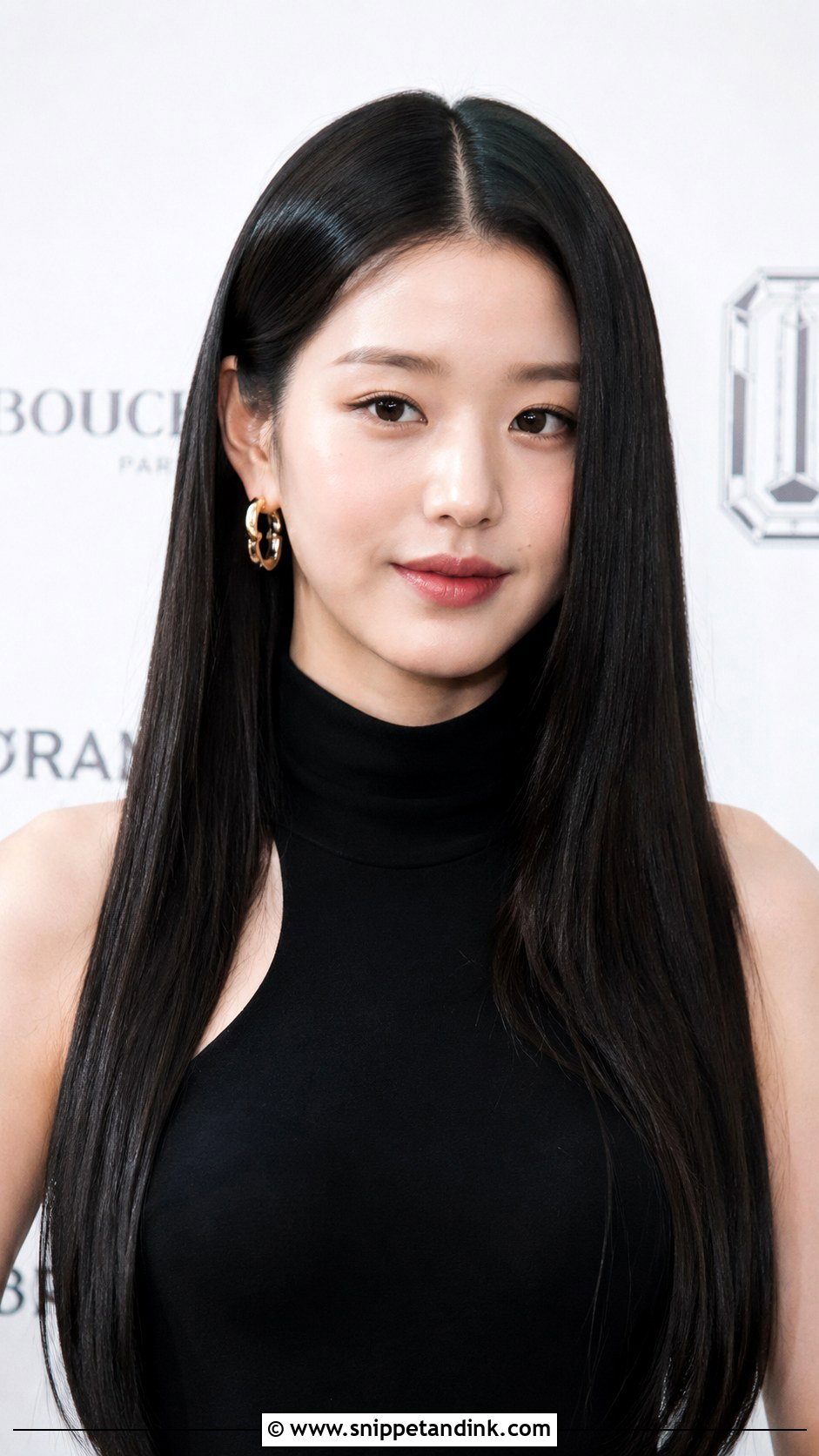 Sleek Straight Hair - Snippet and Ink - 25 Simple Hairstyles for Wedding Guest