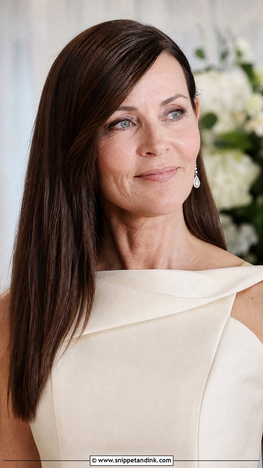 Sleek Straight Hair Down - Snippet and Ink - 20 Bride Mom Hairstyle Ideas