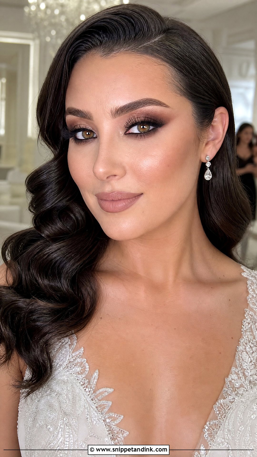 Smokey Wedding Makeup For Hazel Eyes Brunette - Snippet and Ink - 20 Wedding Makeup for Hazel Eyes Brunette