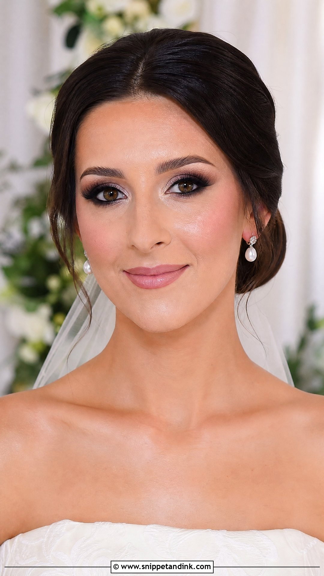 Soft Black Smokey Eye Bride Makeup - Snippet and Ink - 20 Smokey Eye Bride Ideas