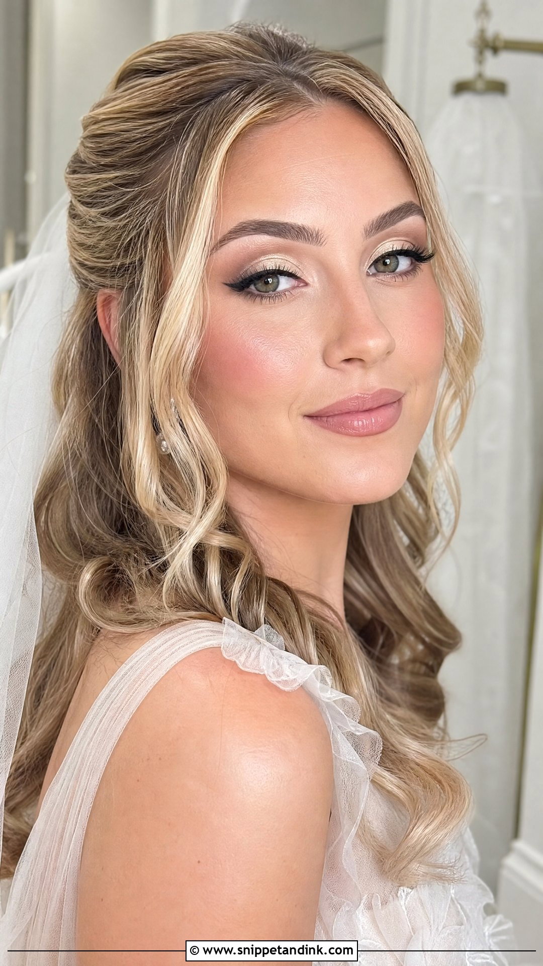 Soft Cut Crease Bridal Makeup - Snippet and Ink - 20 Bridal Makeup Aesthetic Ideas