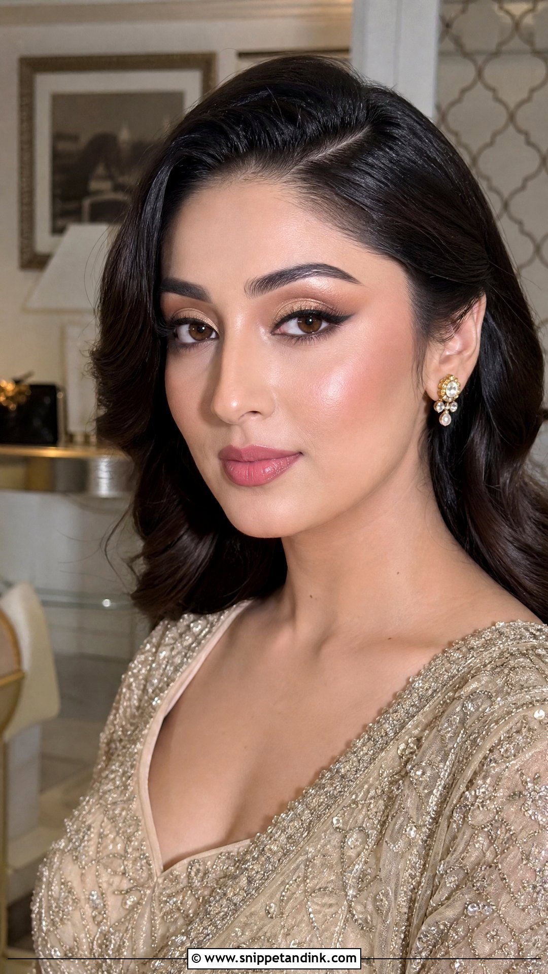 Soft Glam Desi Bridal Makeup - Snippet and Ink - 20 Natural Desi Bridal Makeup Ideas