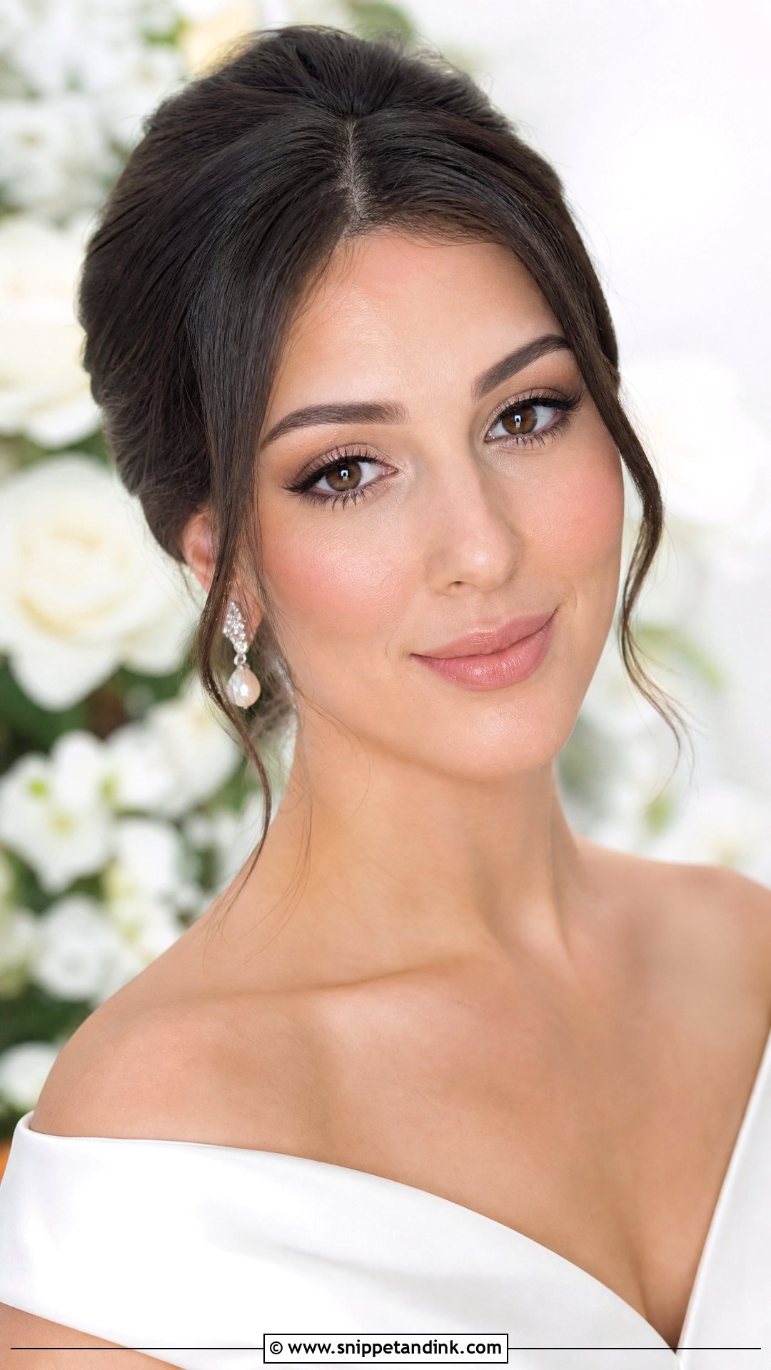 Soft Wing Bridal Makeup For Brown Eyes - Snippet and Ink - 25 Natural Bridal Makeup for Brown Eyes Brunettes