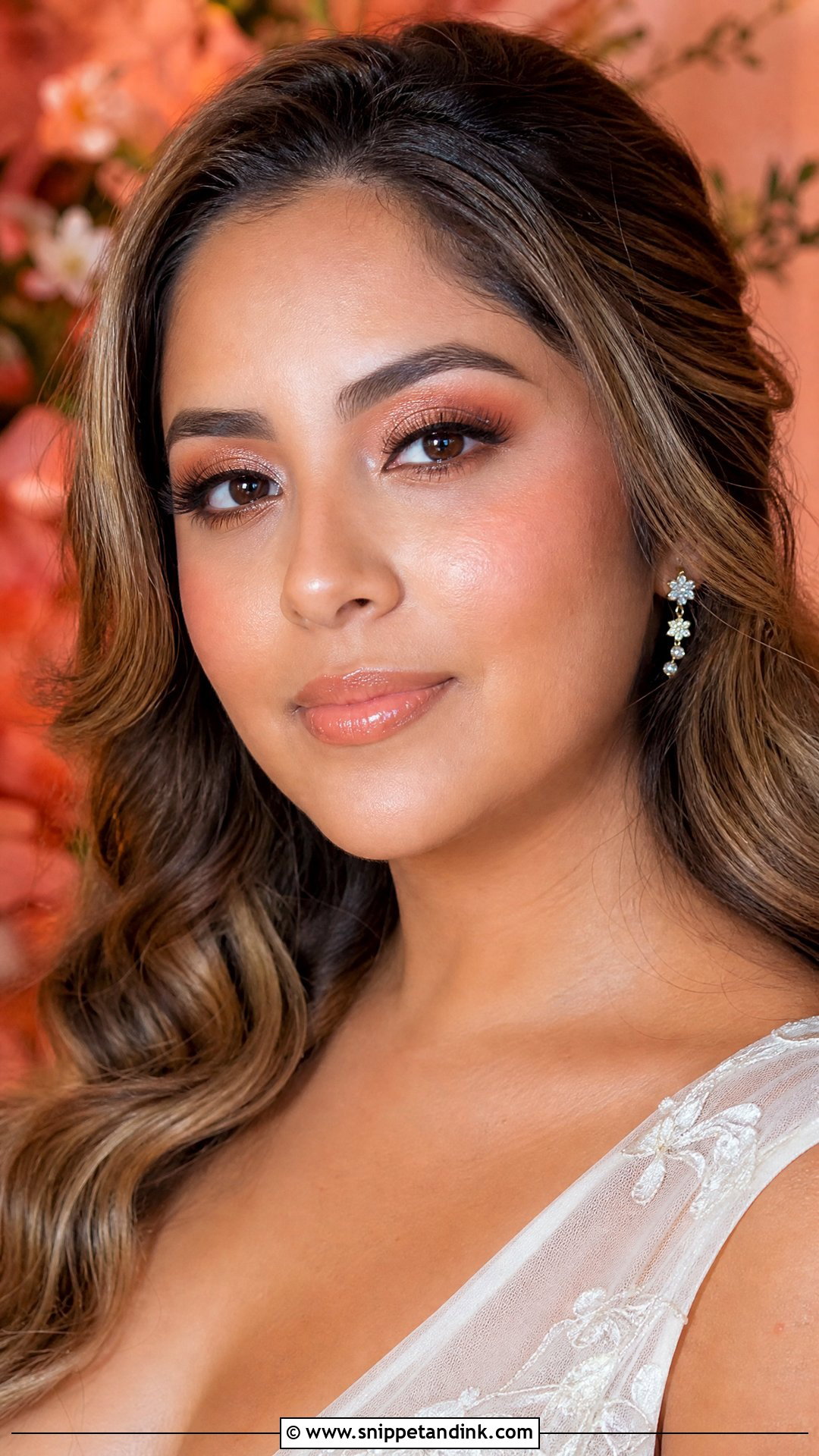Sparkly Peach Wedding Makeup - Snippet and Ink - 20 Sparkly Wedding Makeup Ideas