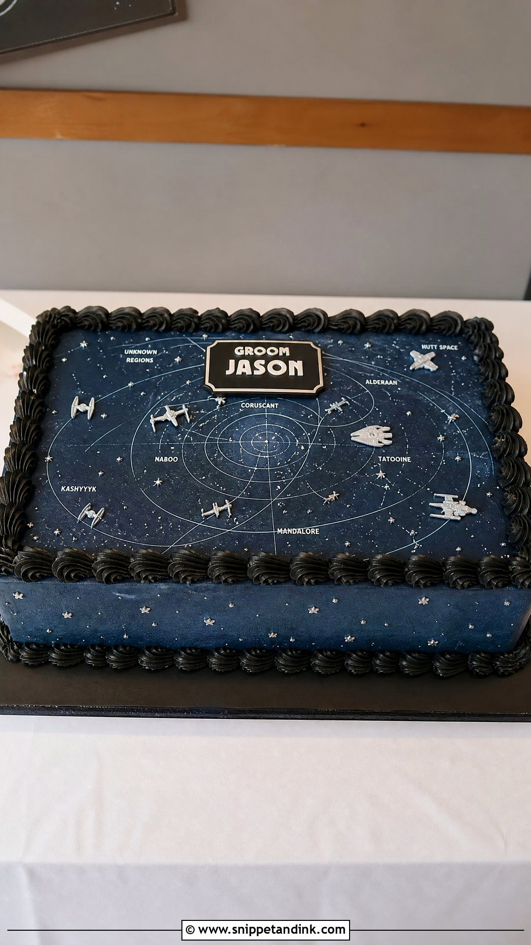 Star Wars Sheet Groom Cake - Snippet and Ink - 25 Star Wars Groom Cake Ideas