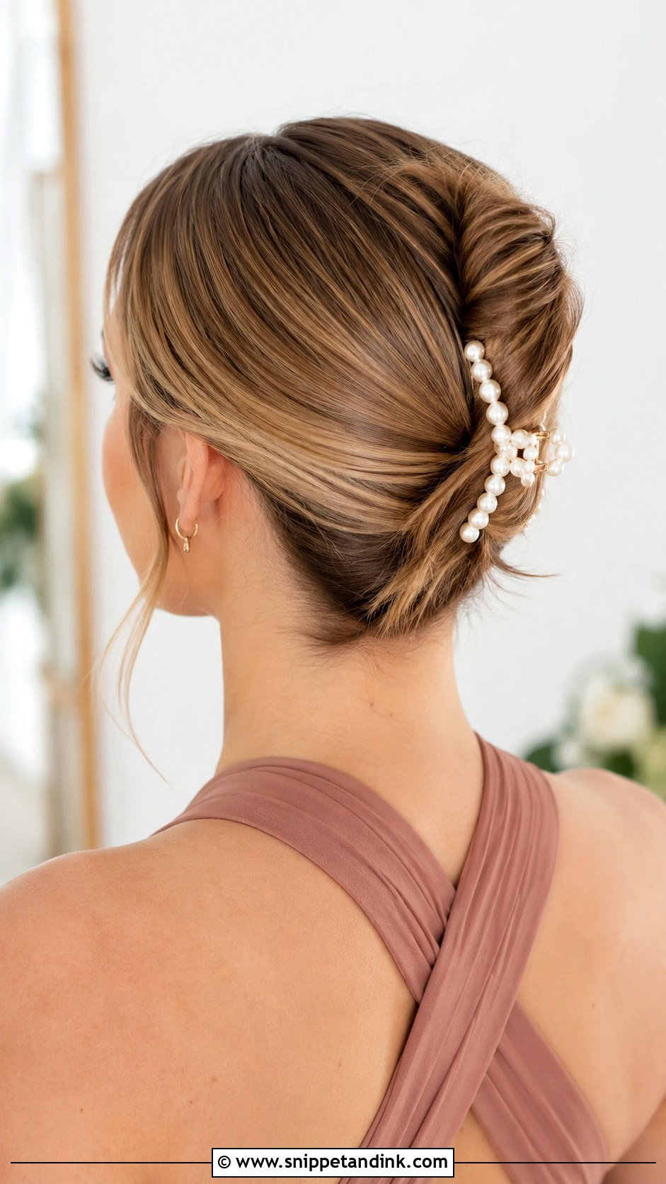 Straight Hair Claw Clip Bridesmaid Hairstyle - Snippet and Ink - 20 Bridesmaid Hairstyles Straight Hair