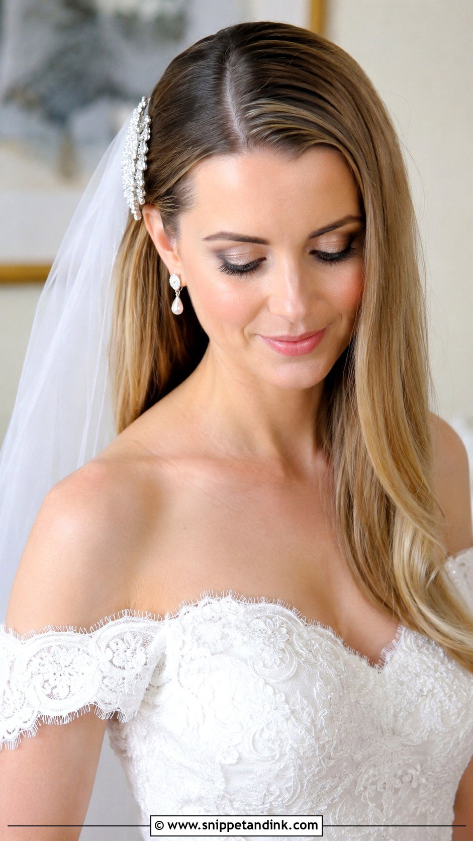 Straight Hair With Side Part and Soft Tuck - Snippet and Ink - 20 Bride Hairstyles Straight Hair