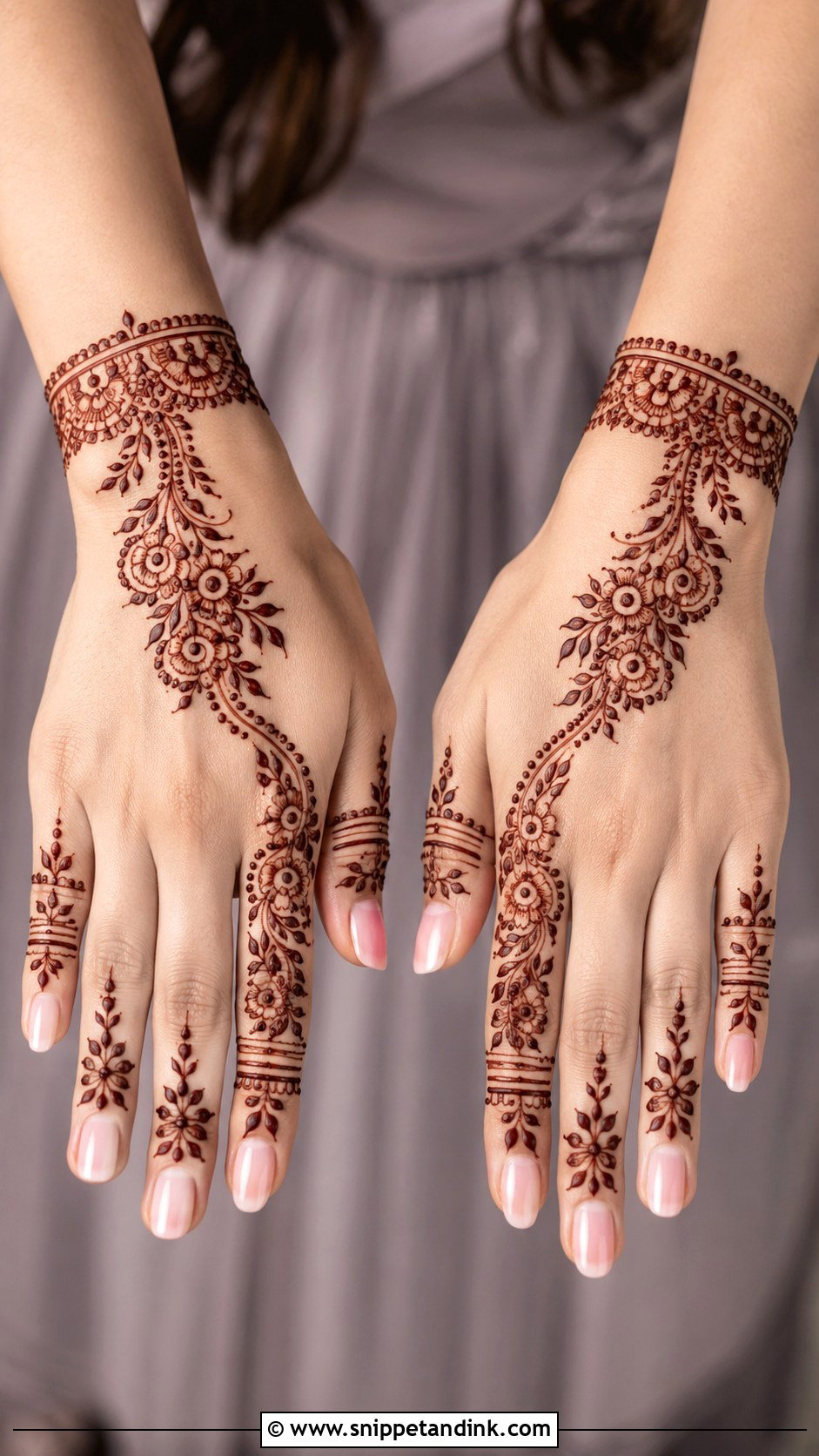 Stylish Back Mehndi Design - Snippet and Ink - 35 Back Mehndi Designs