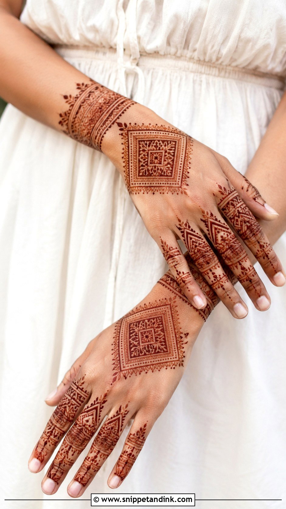 Stylish Geometric Mehndi Design - Snippet and Ink - 35 Latest Stylish Mehndi Designs
