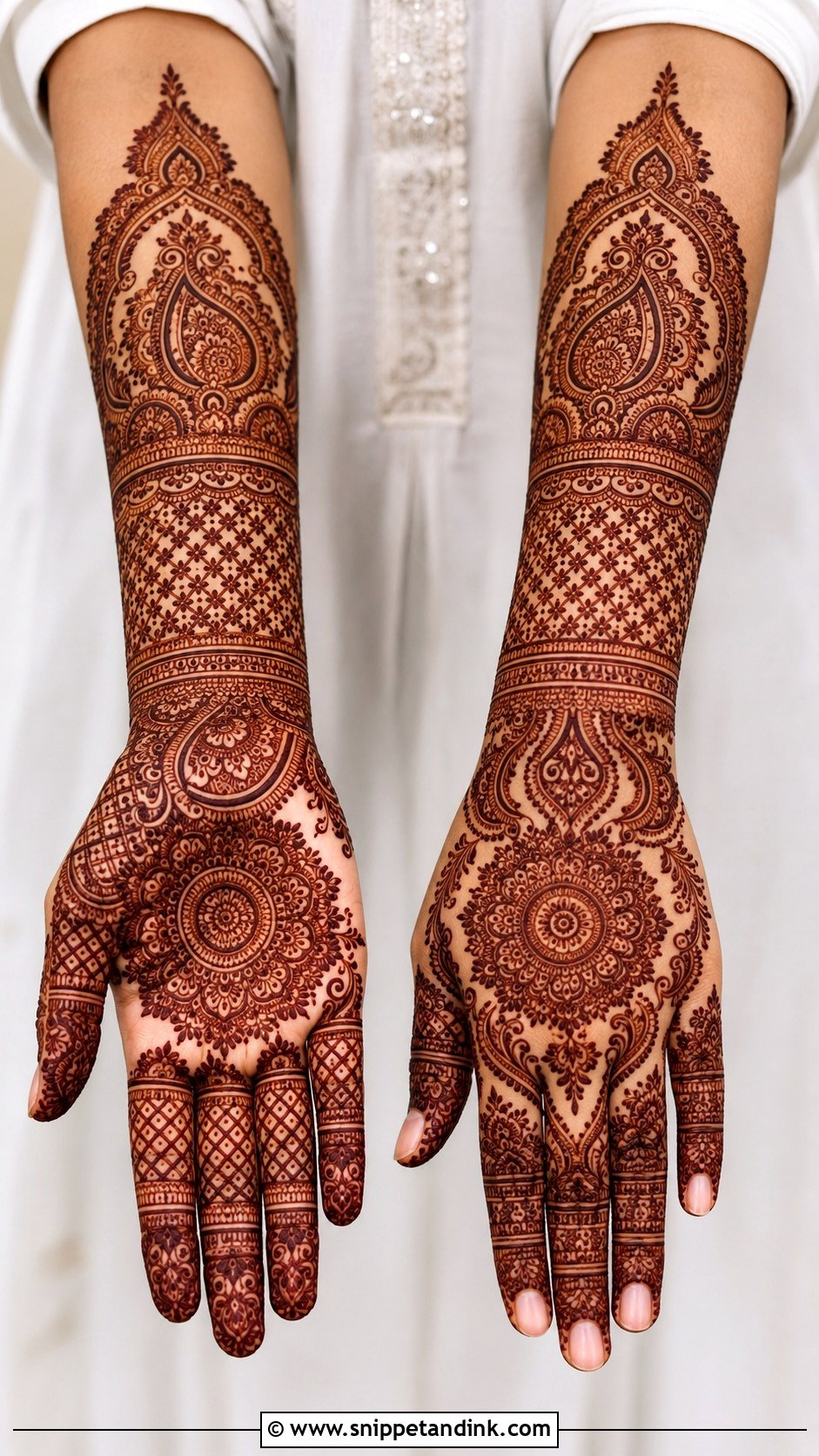 Symmetrical Bridal Mehndi Design - Snippet and Ink - 35 Unique Bridal Mehndi Designs