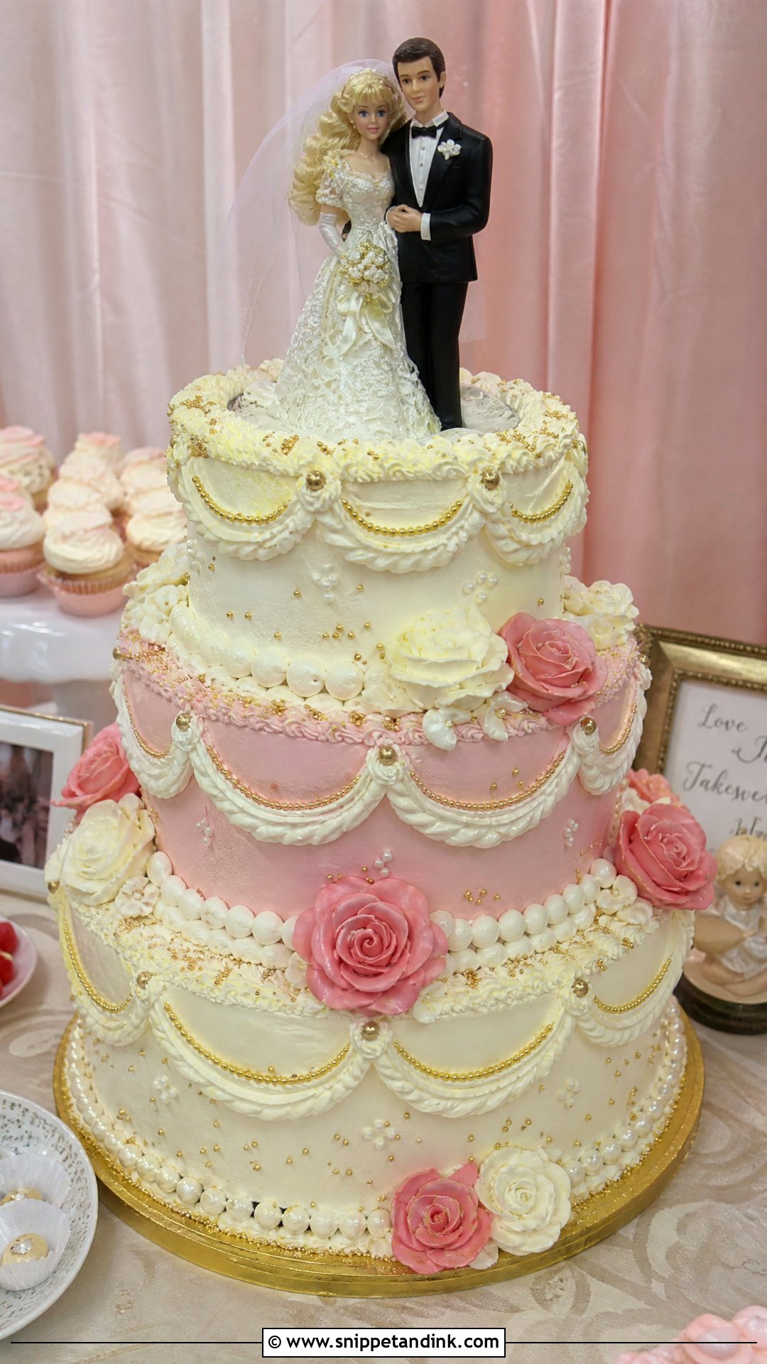 Tacky Wedding Cake - Snippet and Ink - 35 Ugly Cakes for Wedding